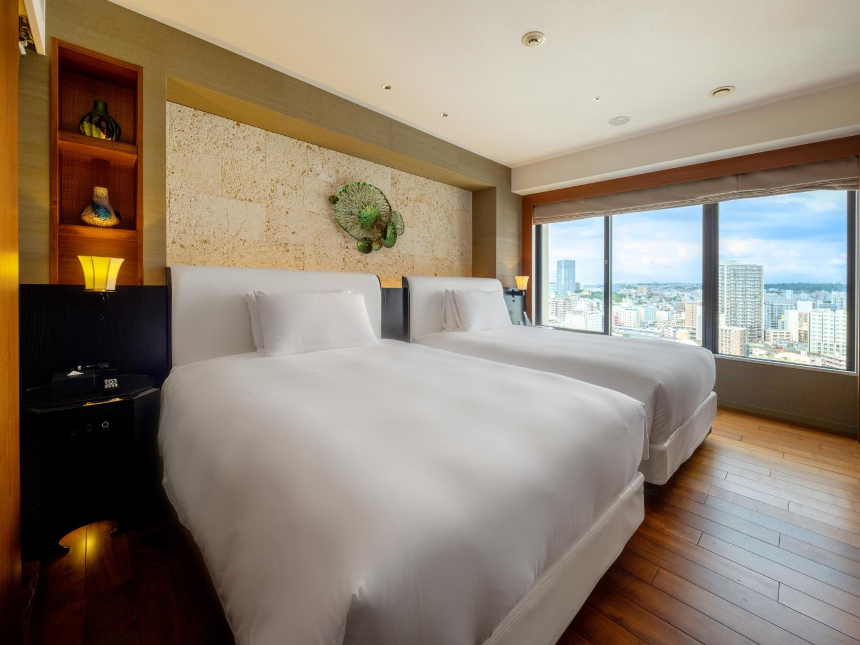 Executive Suite Twin Room with Lounge  Access