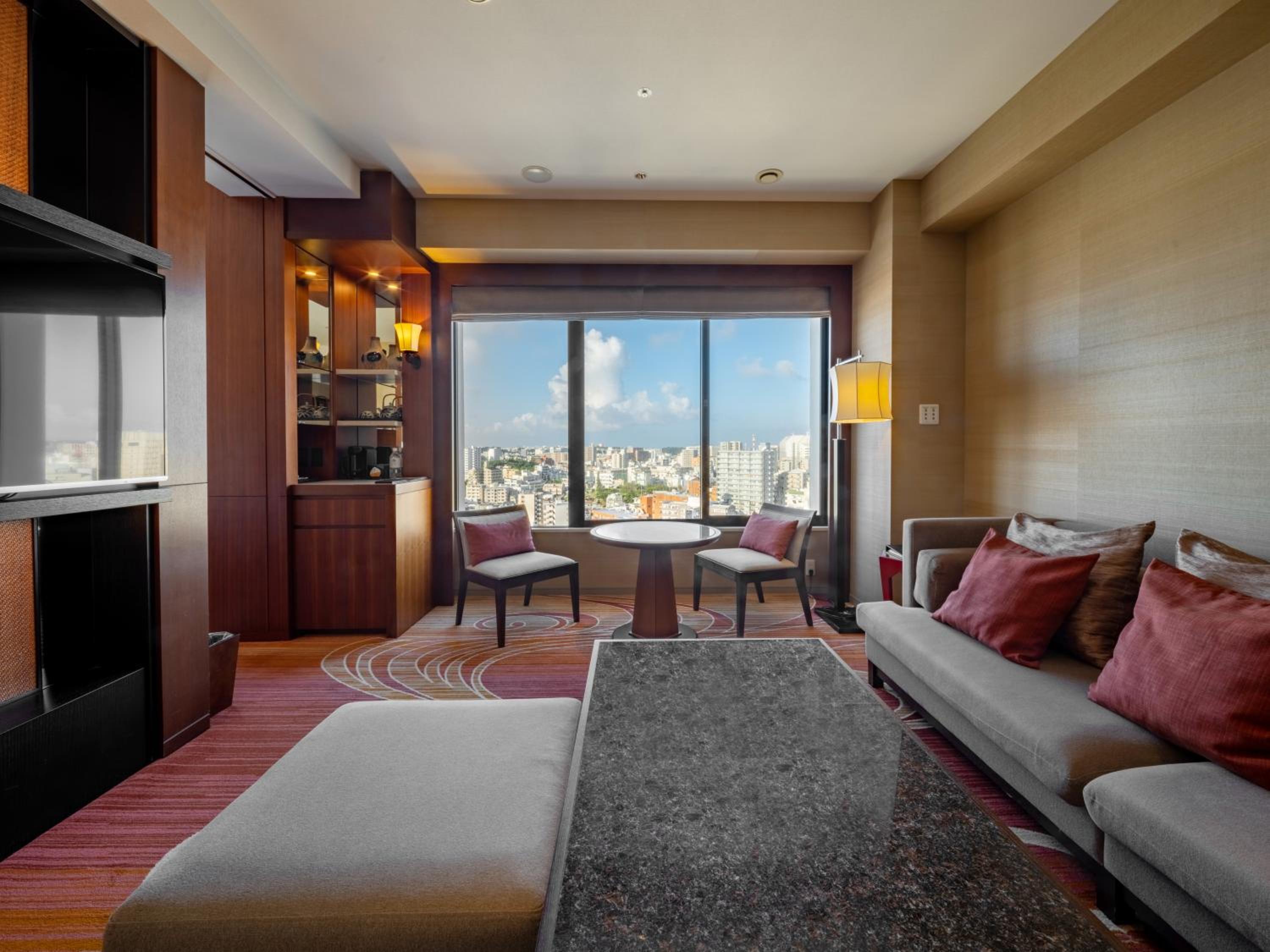 Executive Suite Twin Room with Lounge  Access photo 3