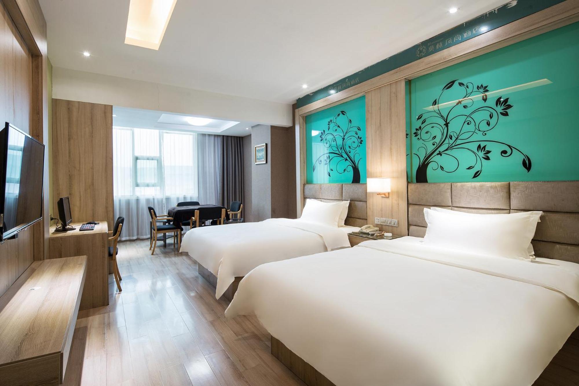 Deluxe Double Room With Entertainment 