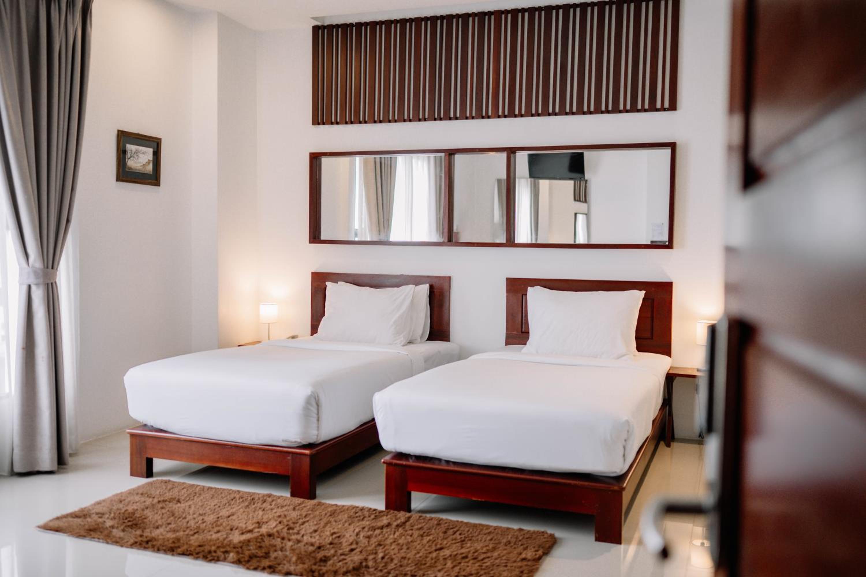 S-2 Twin Room photo 1