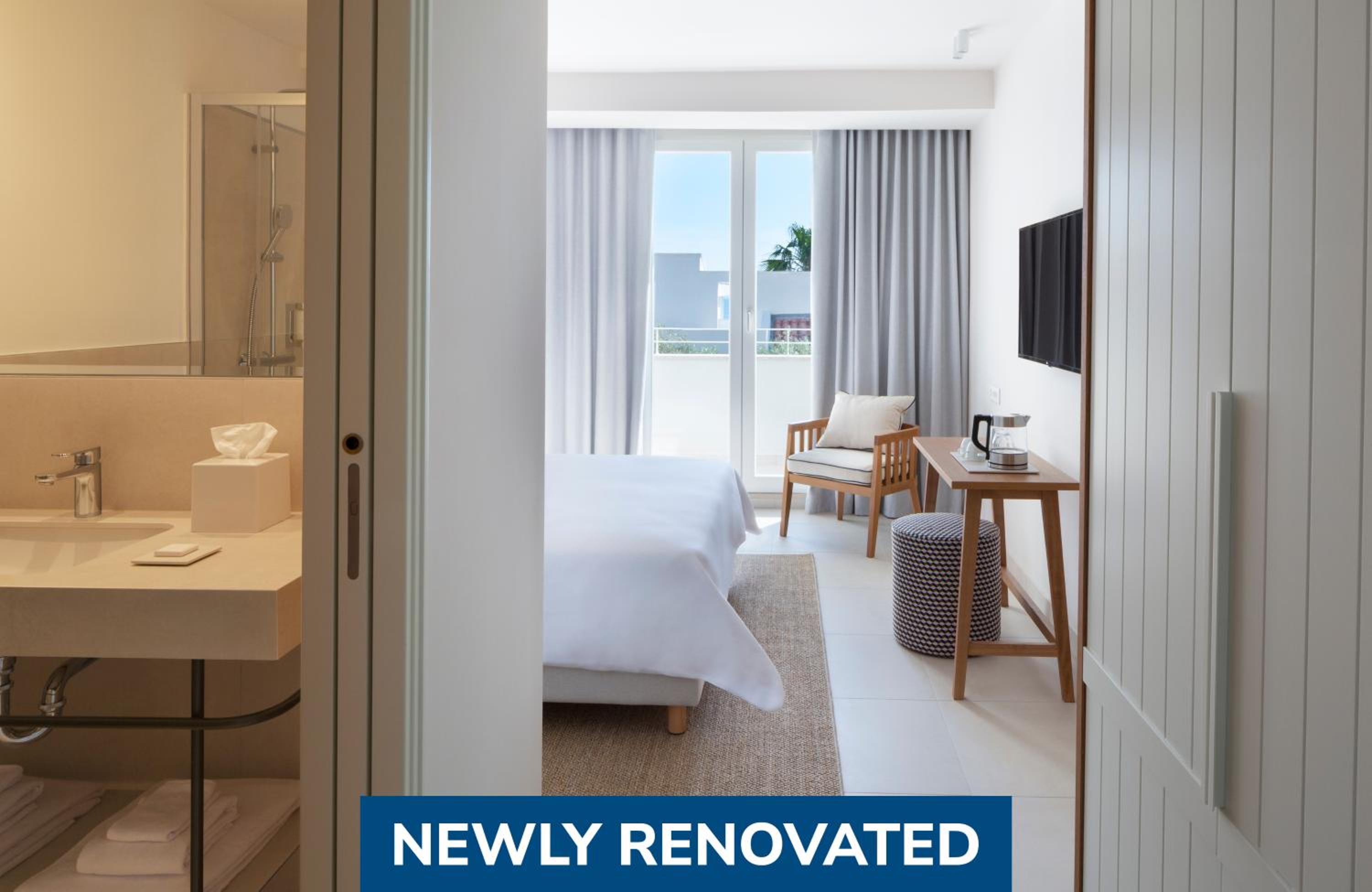 Standard Double Room with Balcony - Photo 1