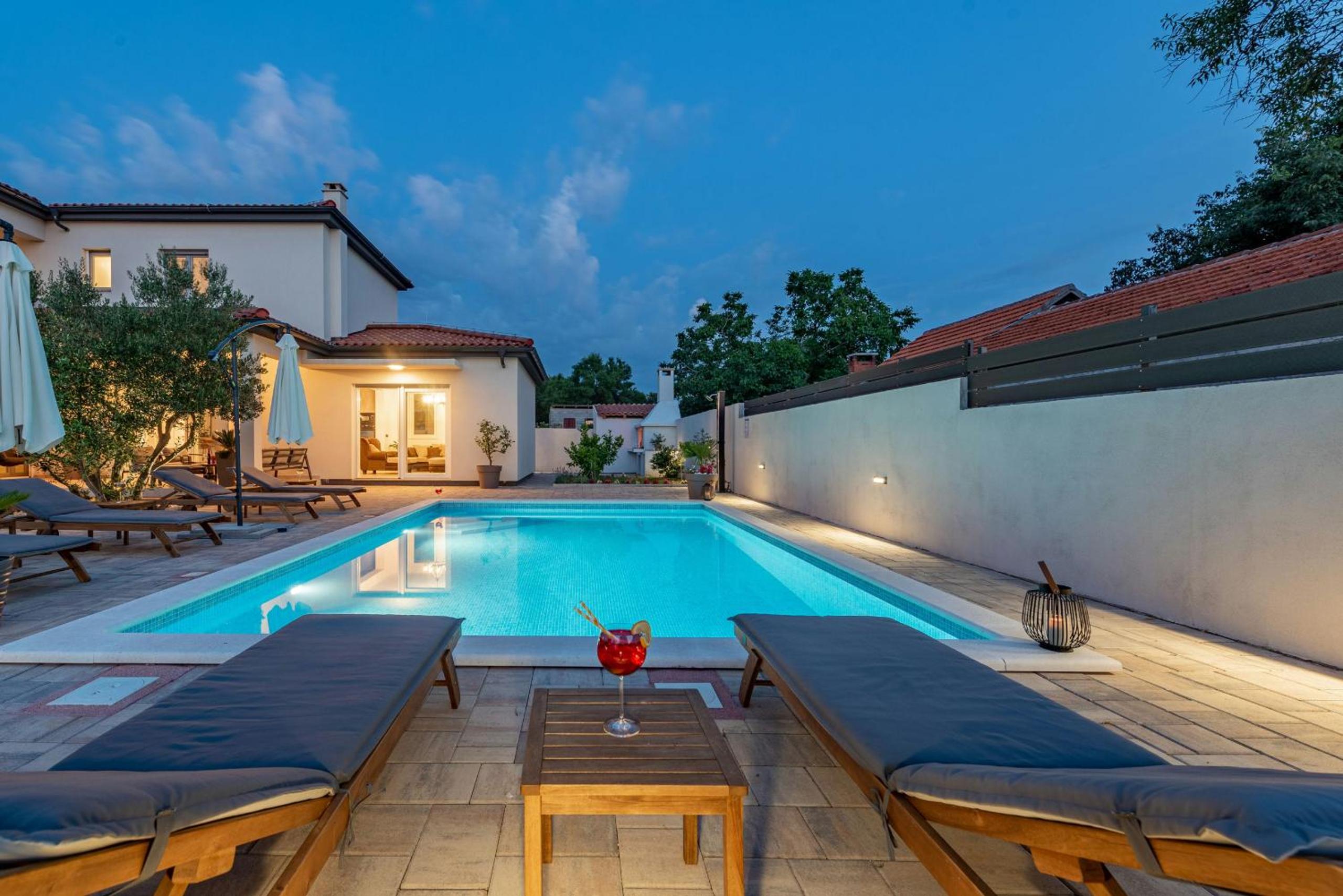 Villa with Private Pool photo 3