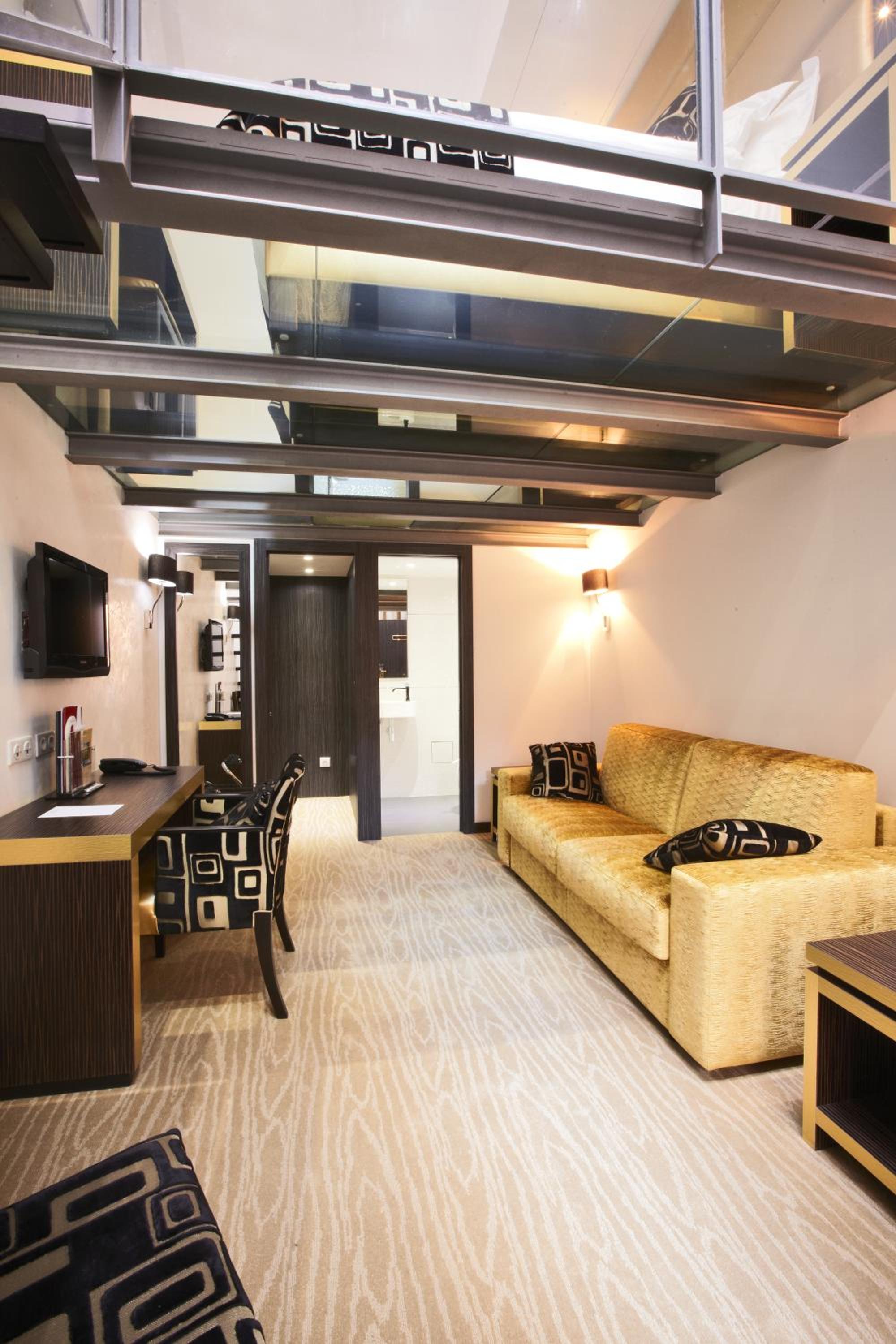 Duplex Suite - Photo 4