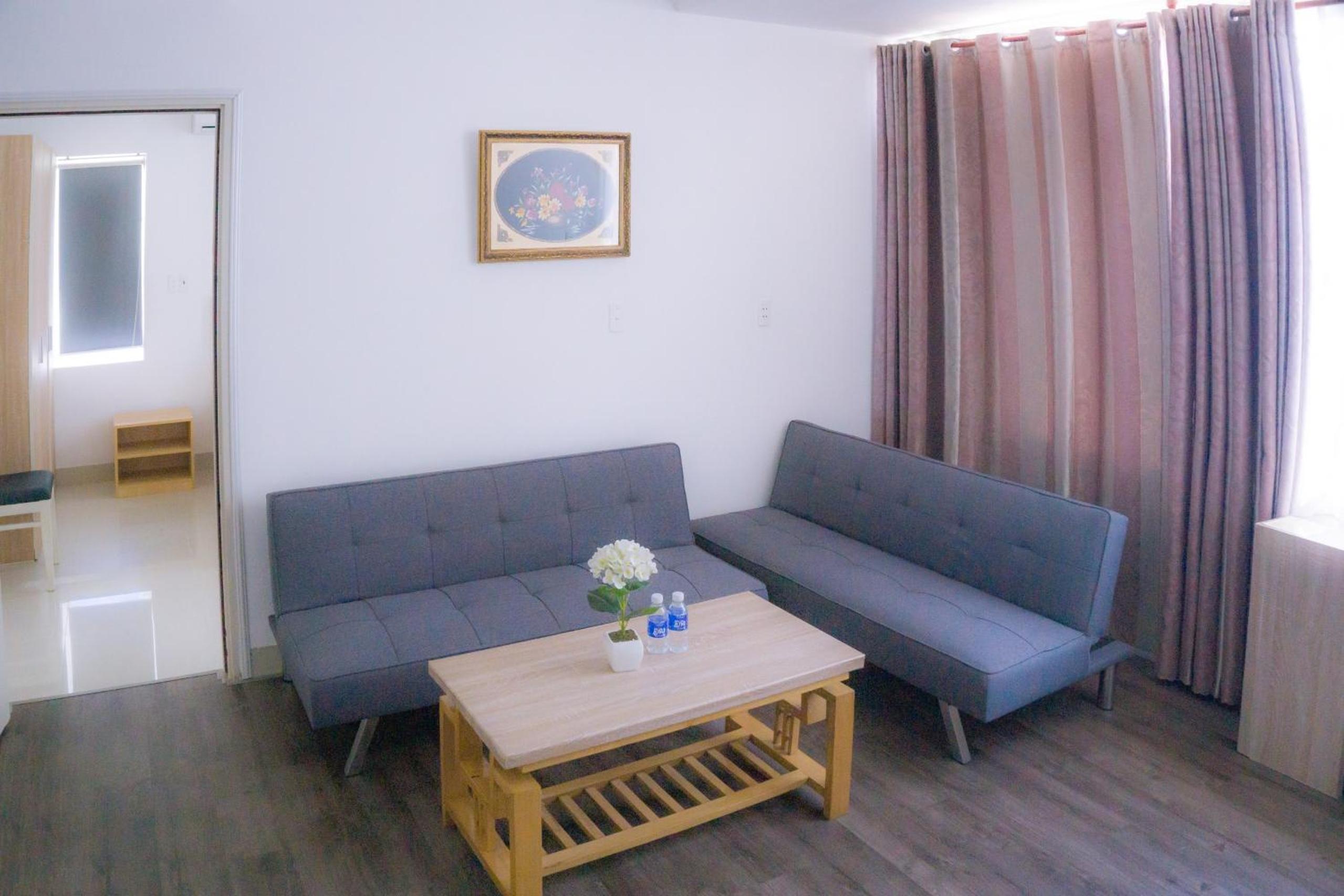 One-Bedroom Apartment - Photo 40