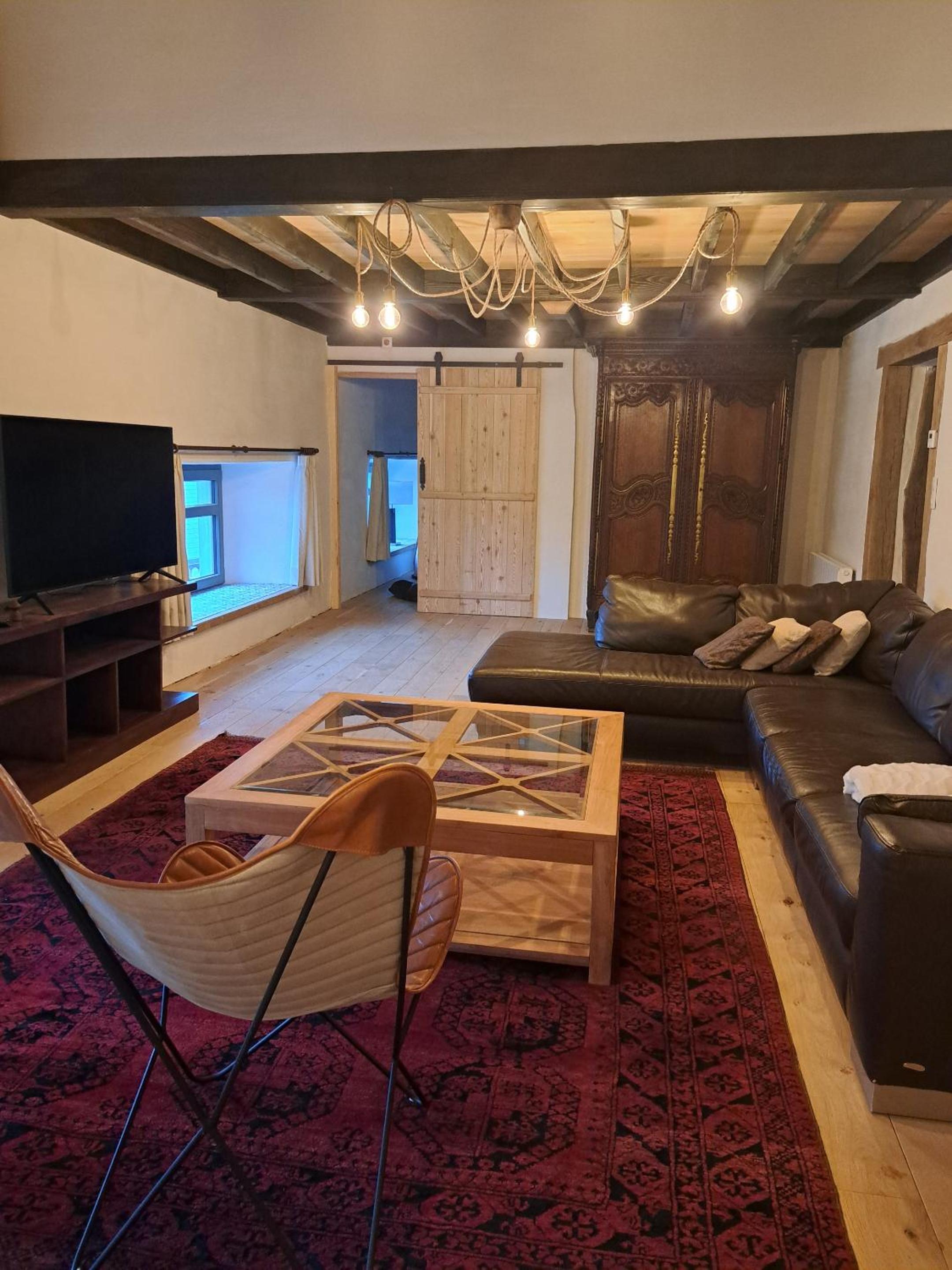 Villa photo 3