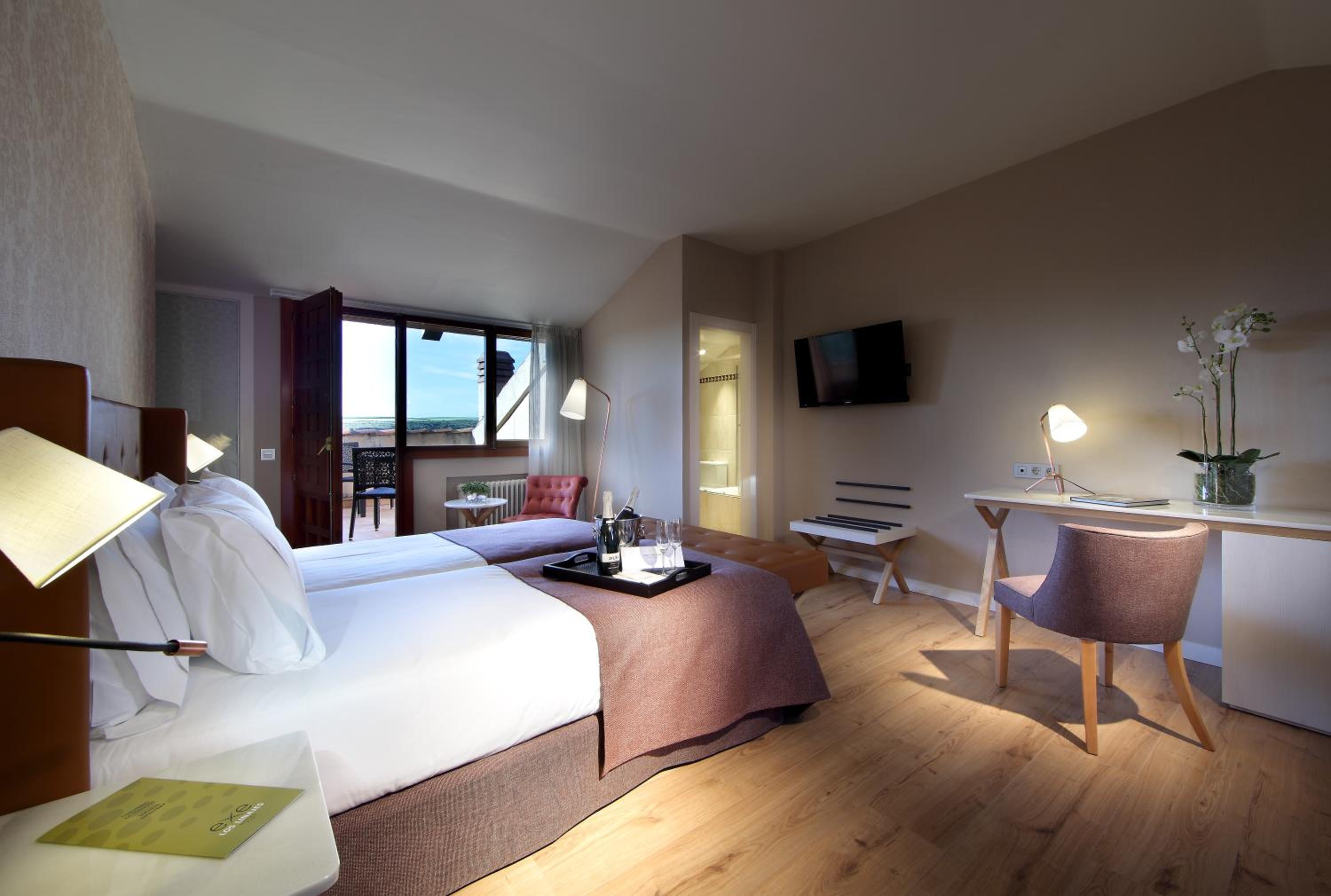 Double Room with Terrace - Photo 1