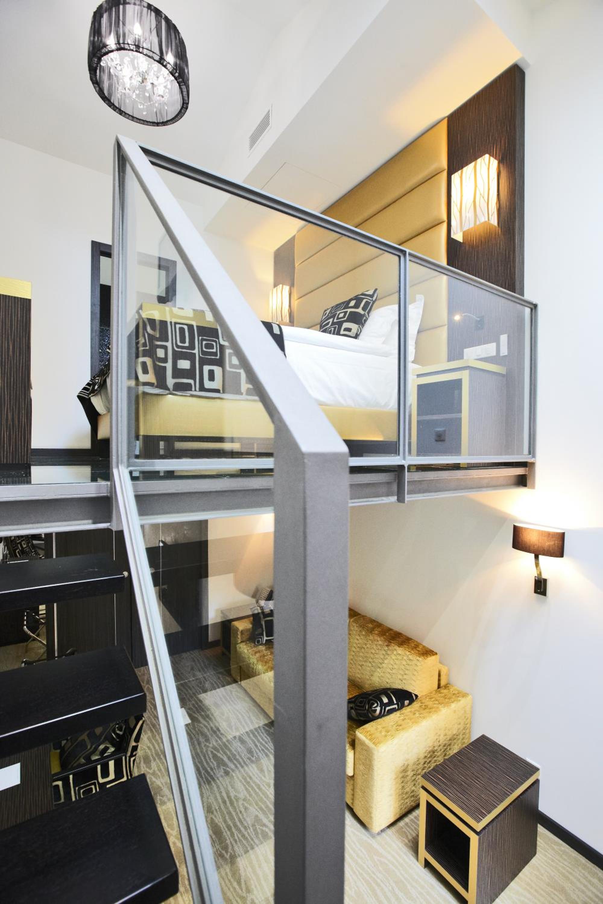 Duplex Suite - Photo 9