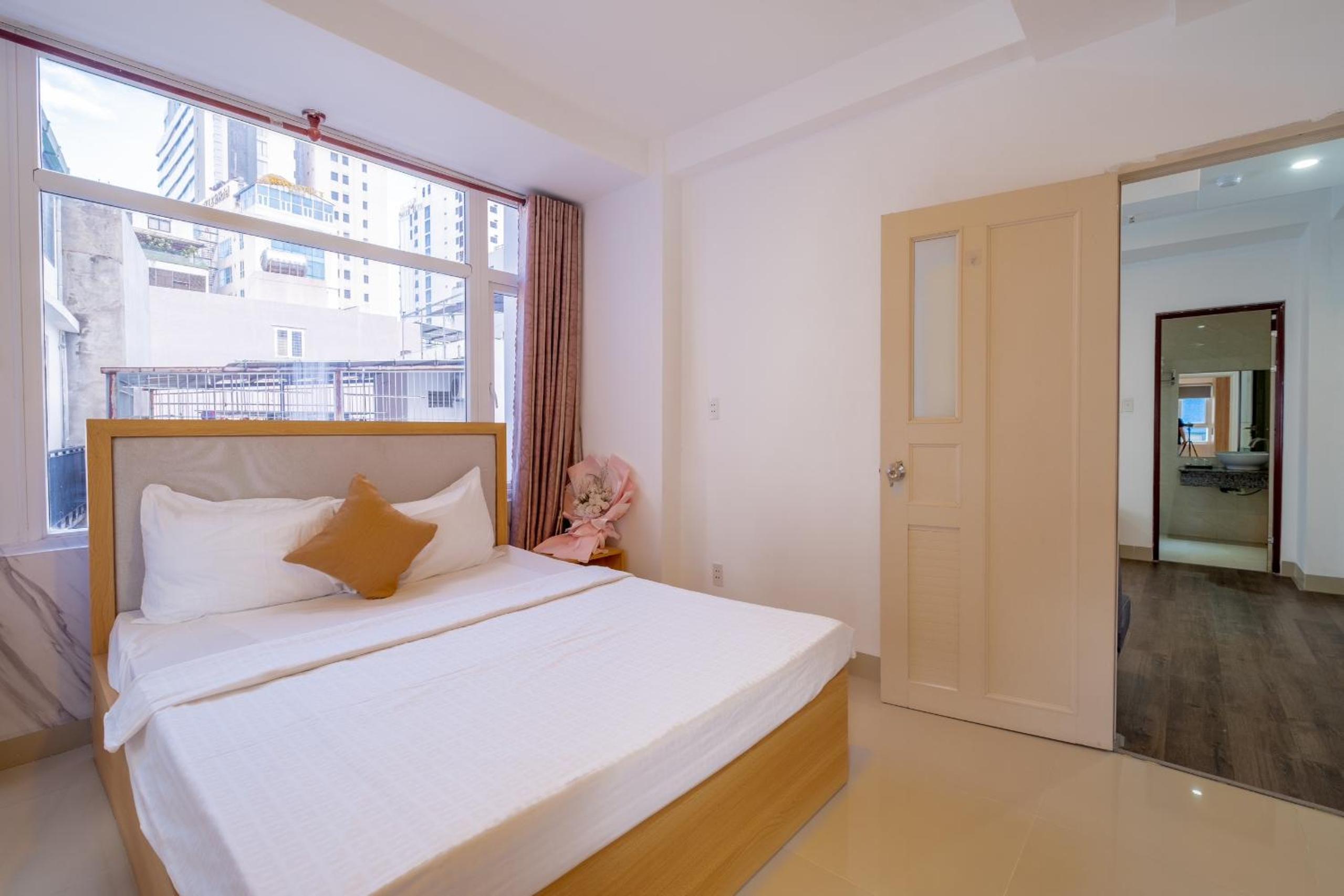 One-Bedroom Apartment - Photo 20