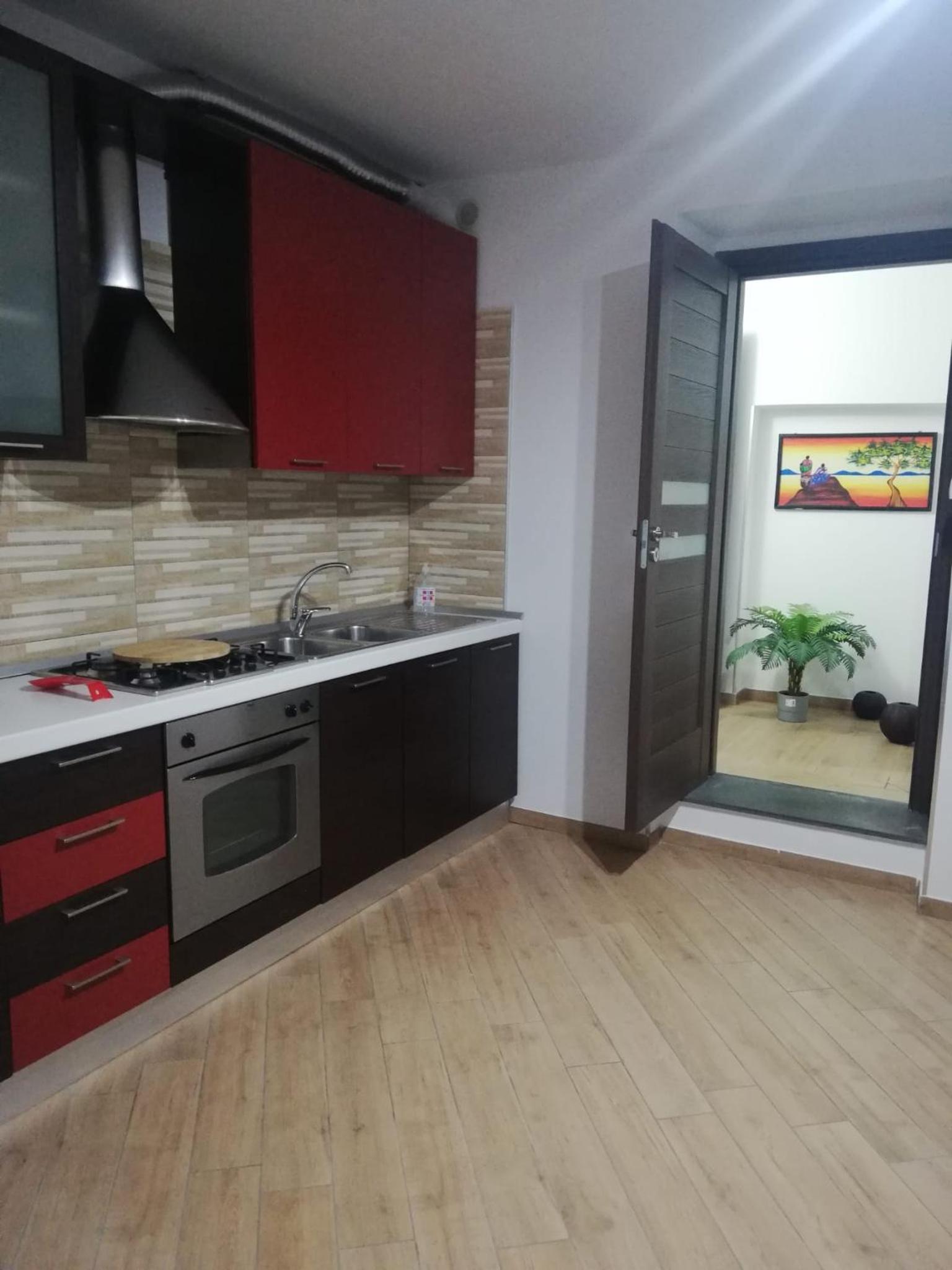 Two-Bedroom House - Photo 12