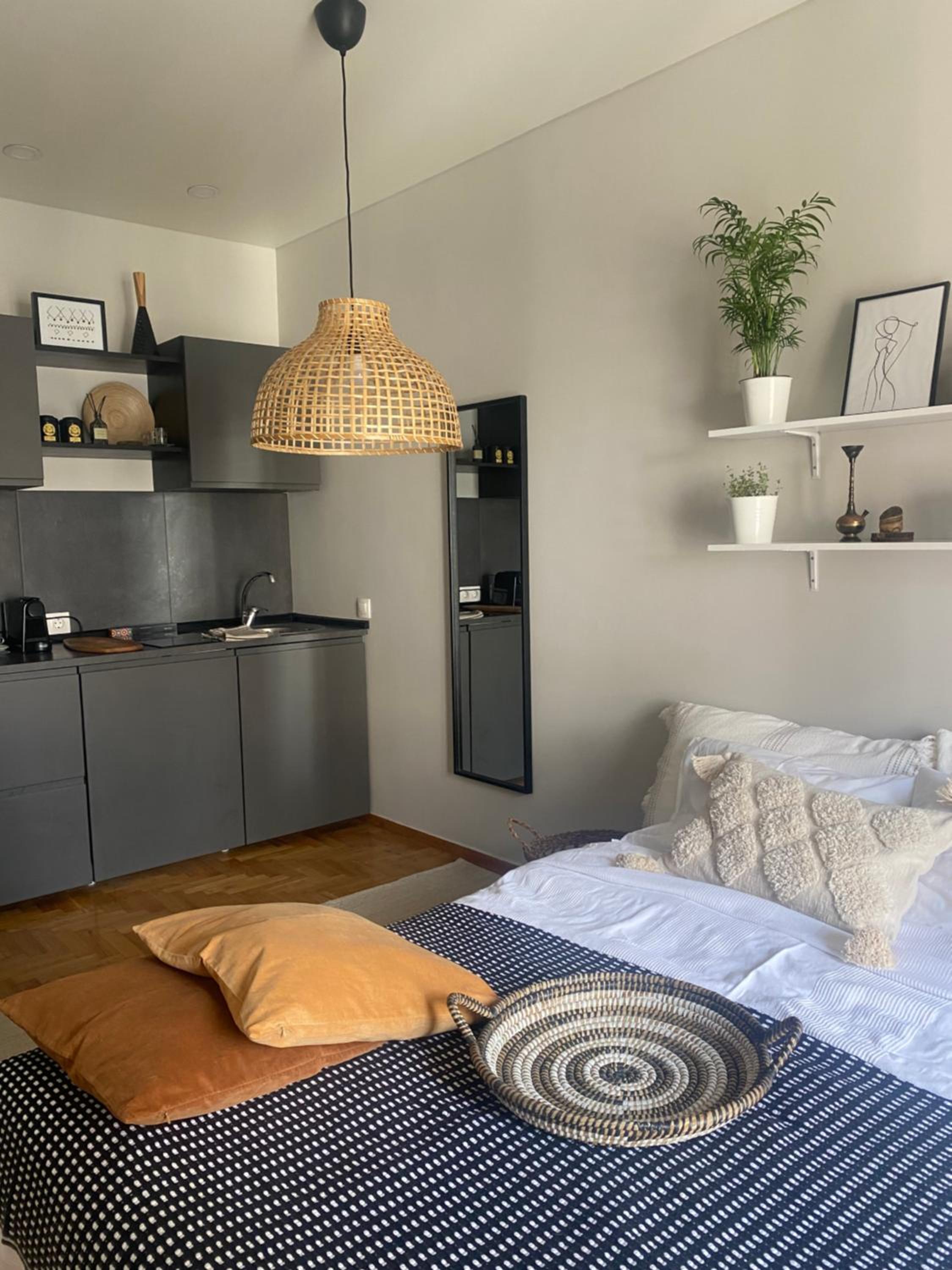 Studio Apartment