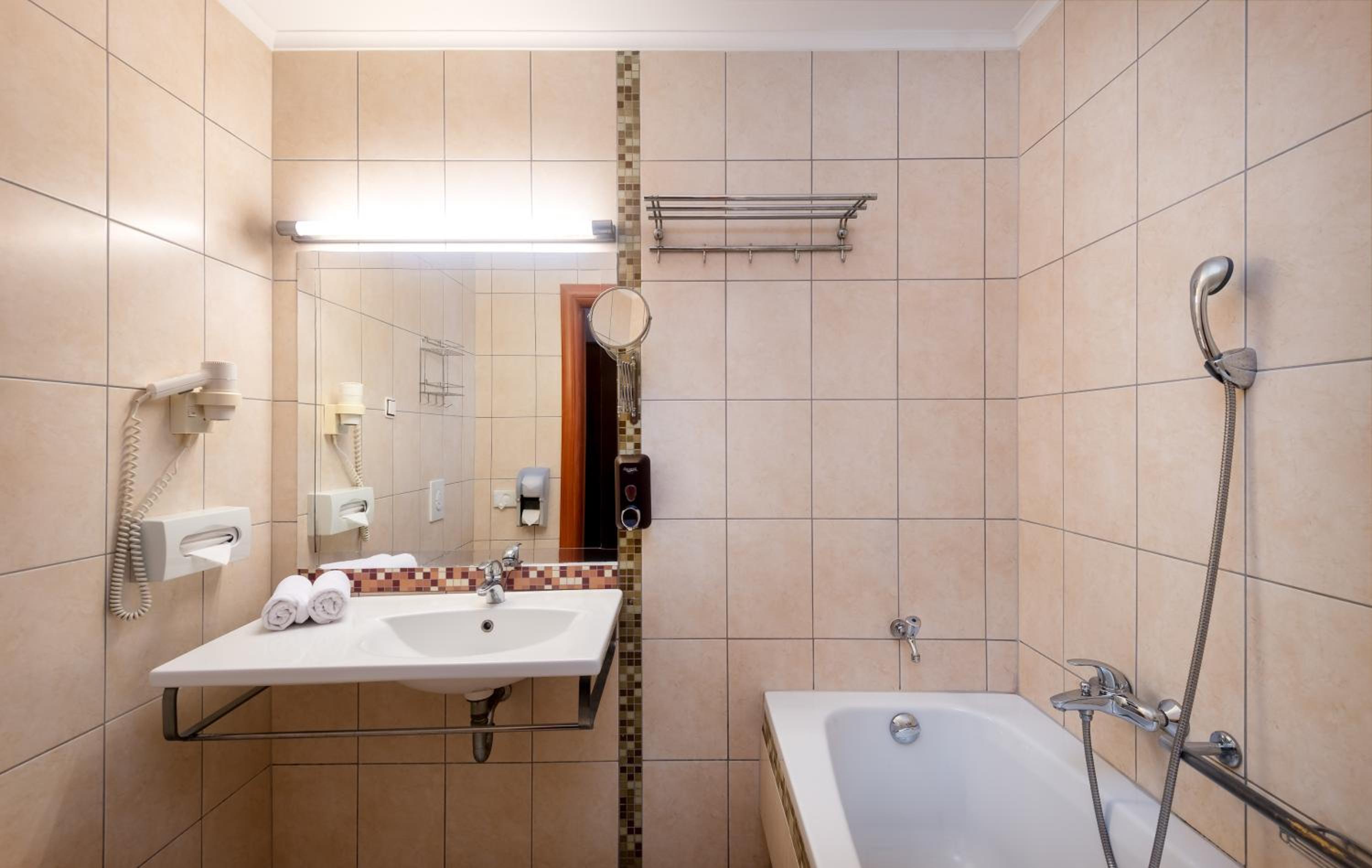 Triple Room with Balcony photo 3