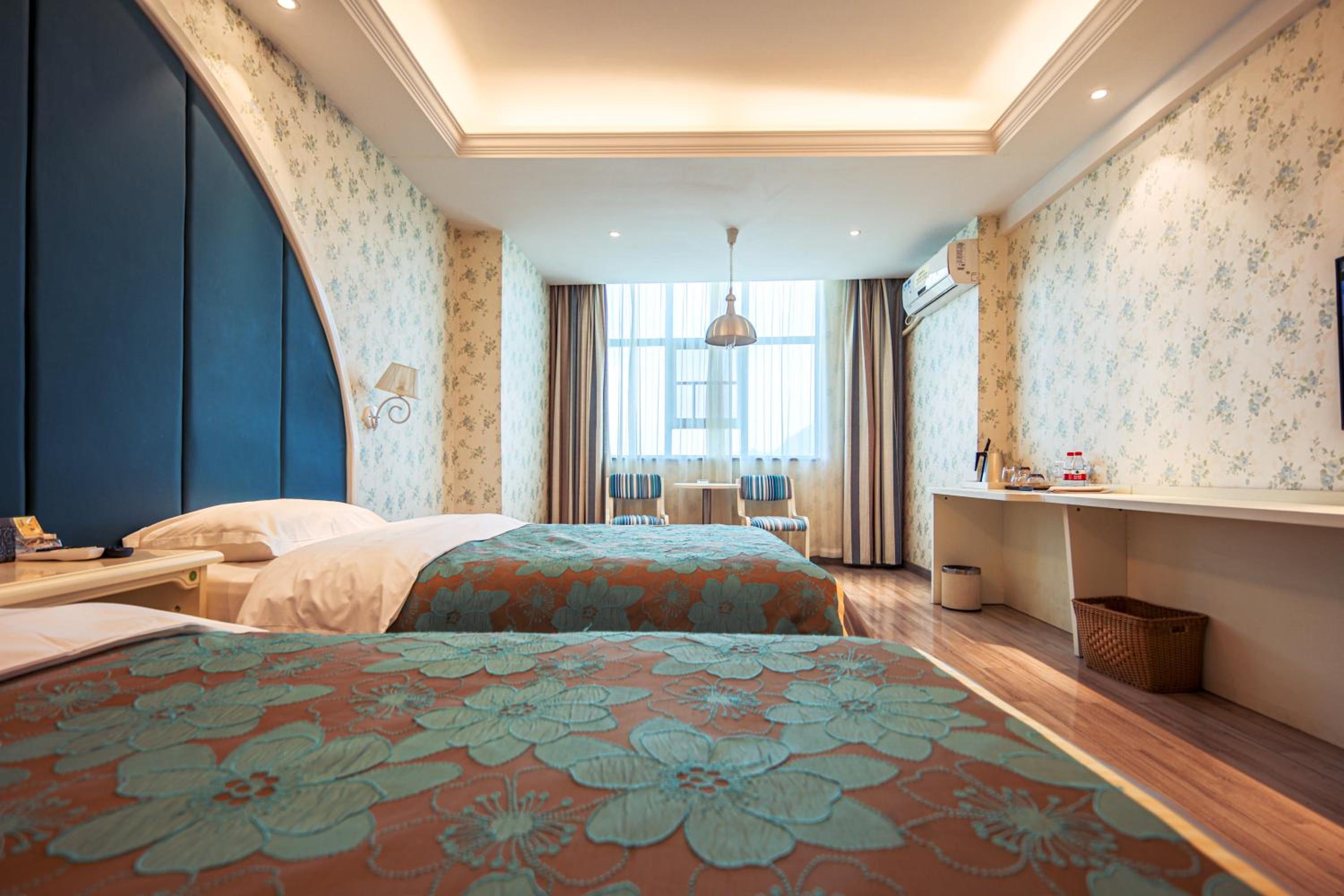 Twin Room with Theme