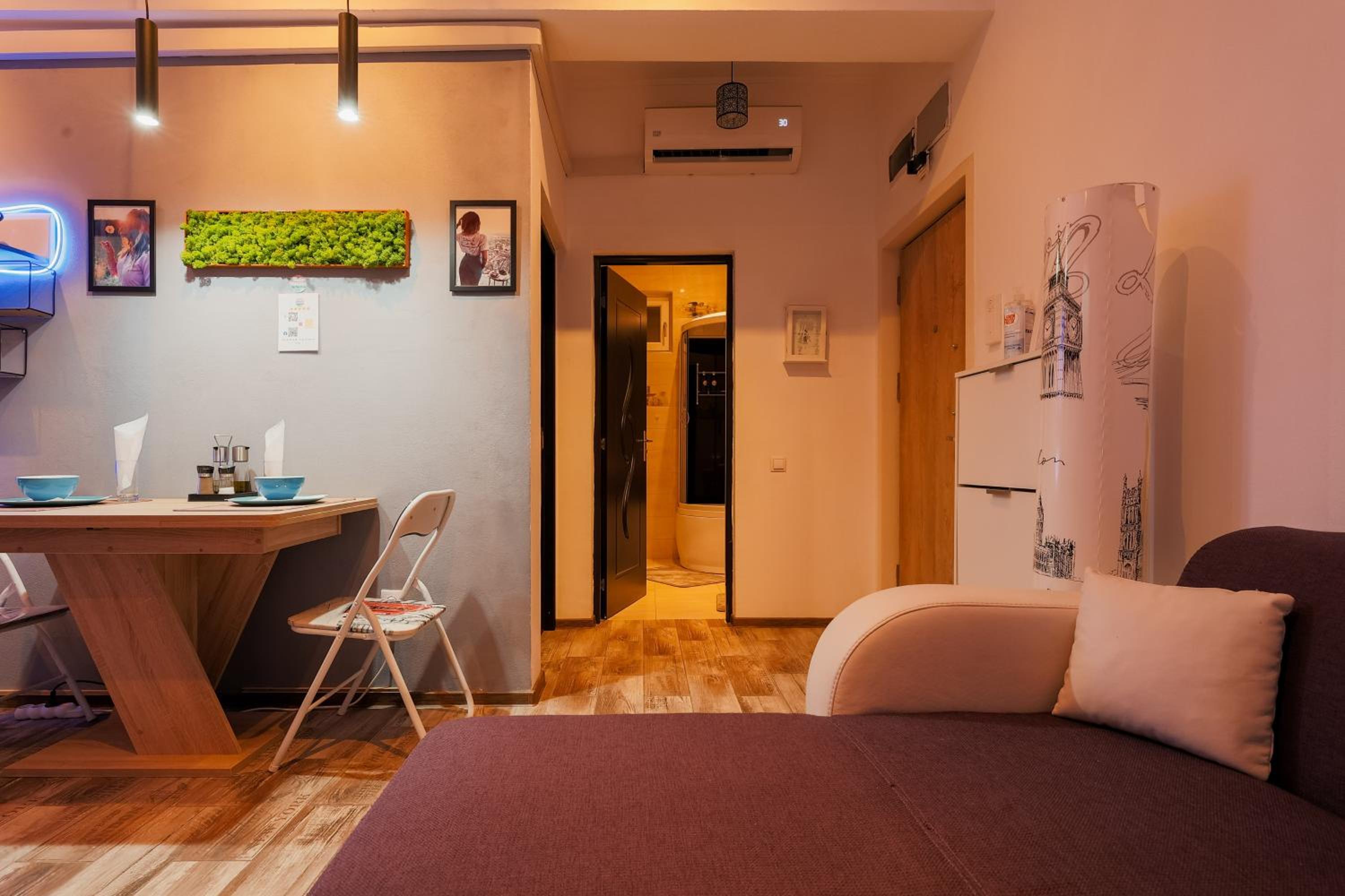 One-Bedroom Apartment - Photo 17