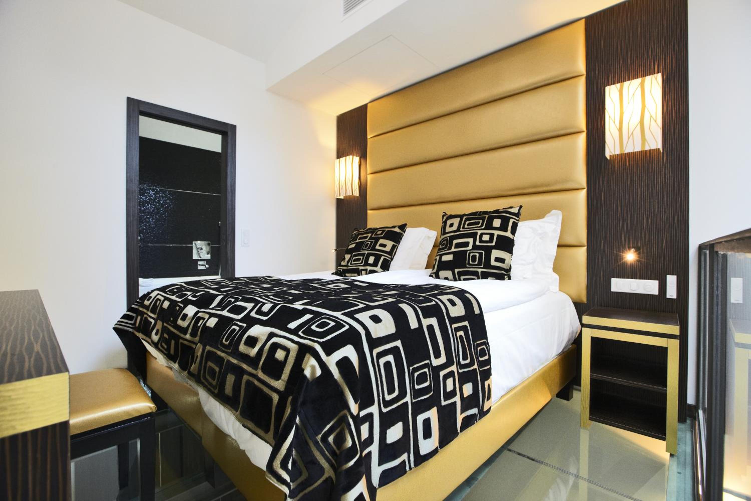 Duplex Suite - Photo 19