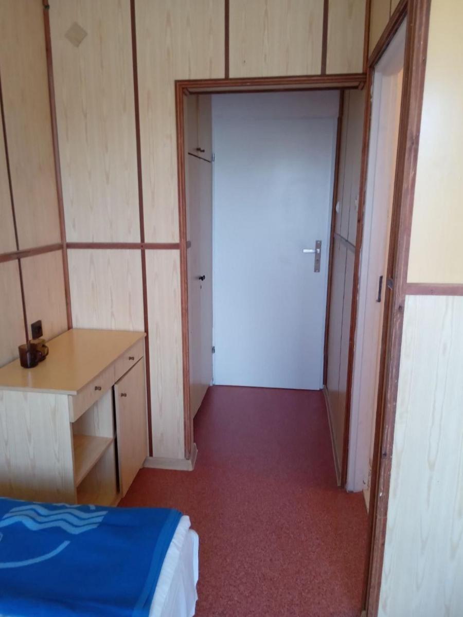 Economy Twin Room photo 3