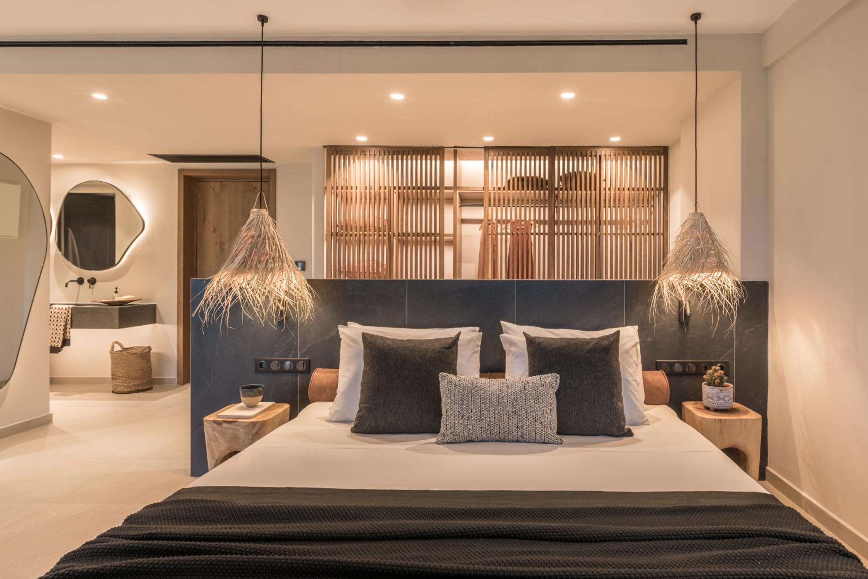 Suite with Jacuzzi - Photo 2