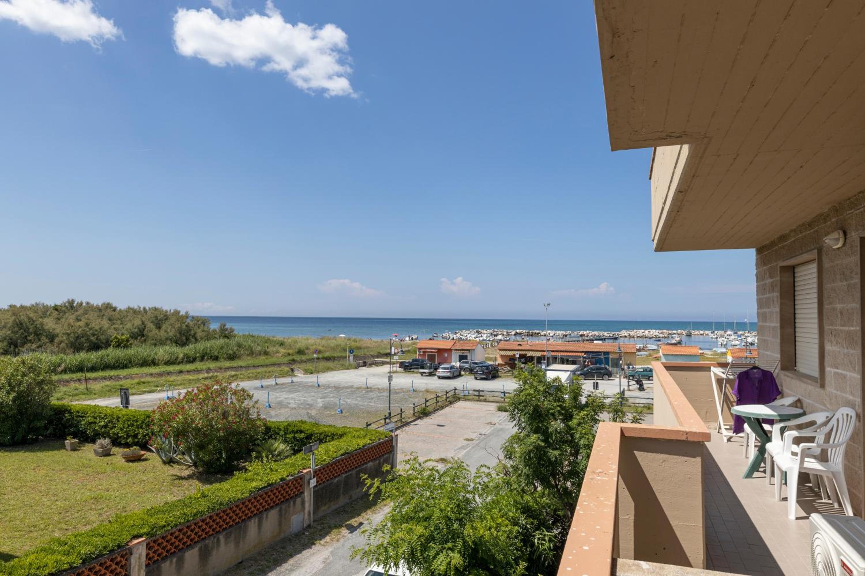 Double Room with Balcony and Sea View - Photo 5