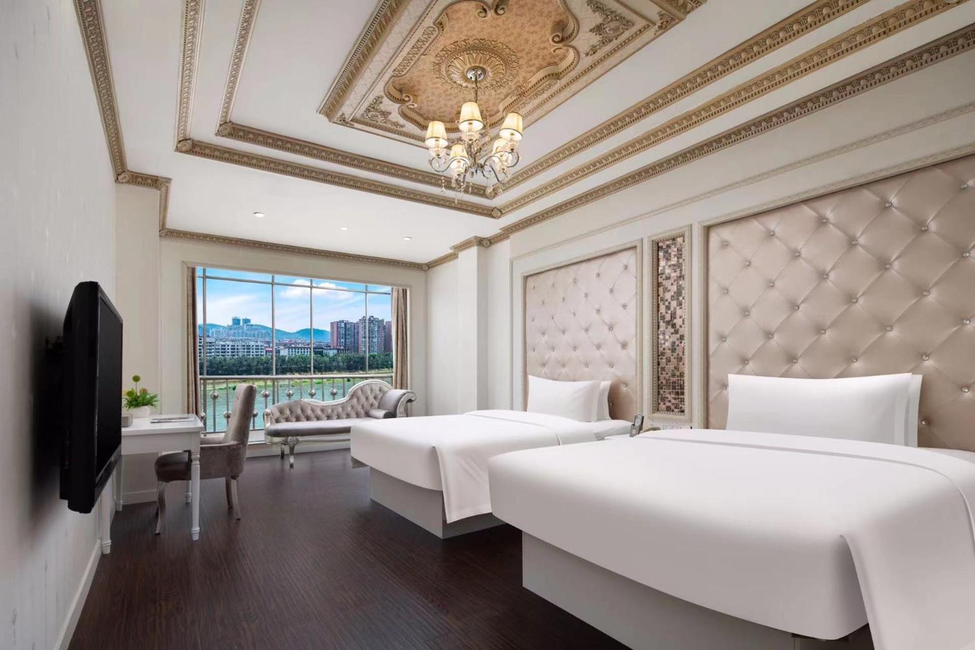 Deluxe Twin Room photo 2