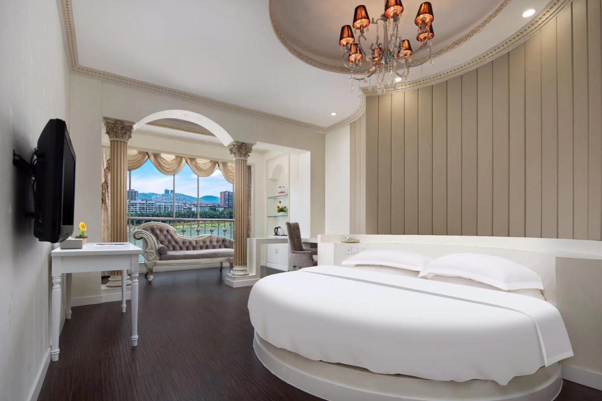 Double Room with Theme photo 1