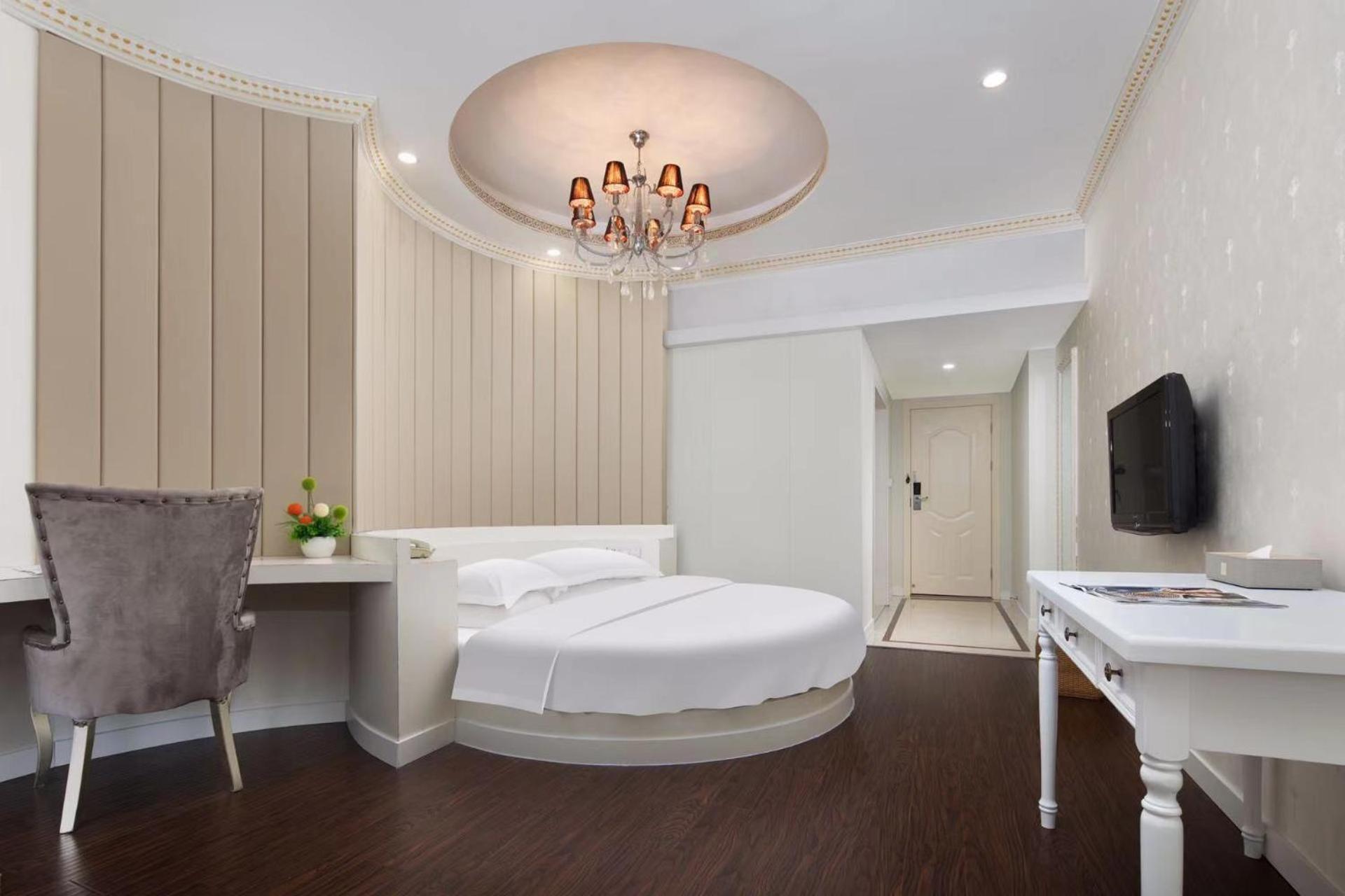 Double Room with Theme photo 2