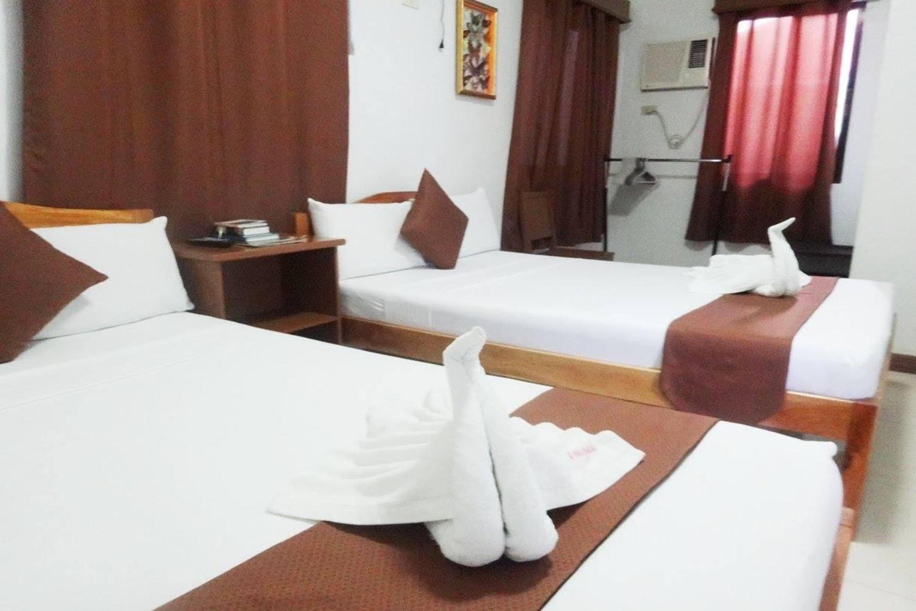 Deluxe Quadruple Room - Photo 3