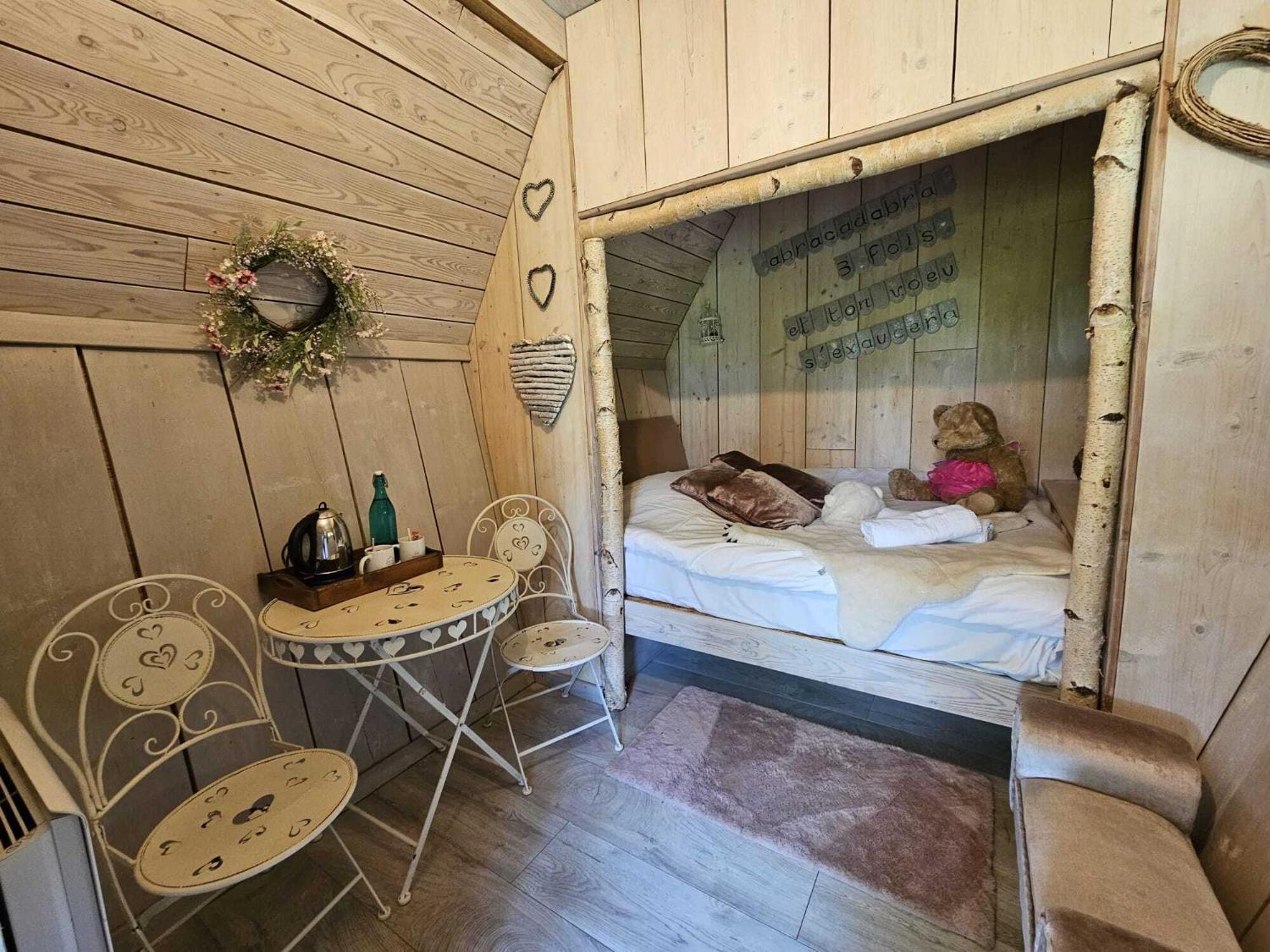 Double Room with Garden View - Photo 8