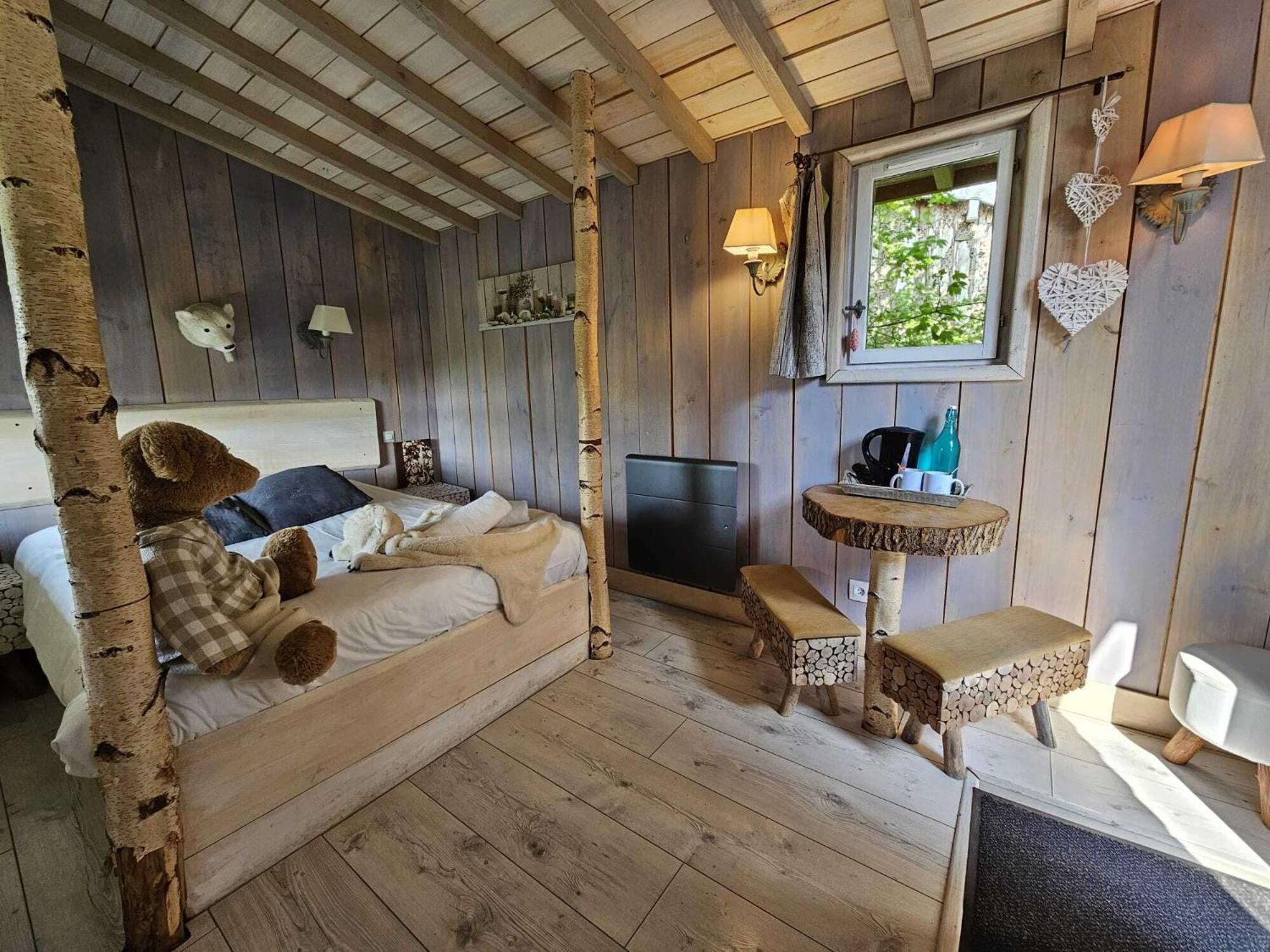 Perched Tree house - L'Ourson Blanc - Photo 1