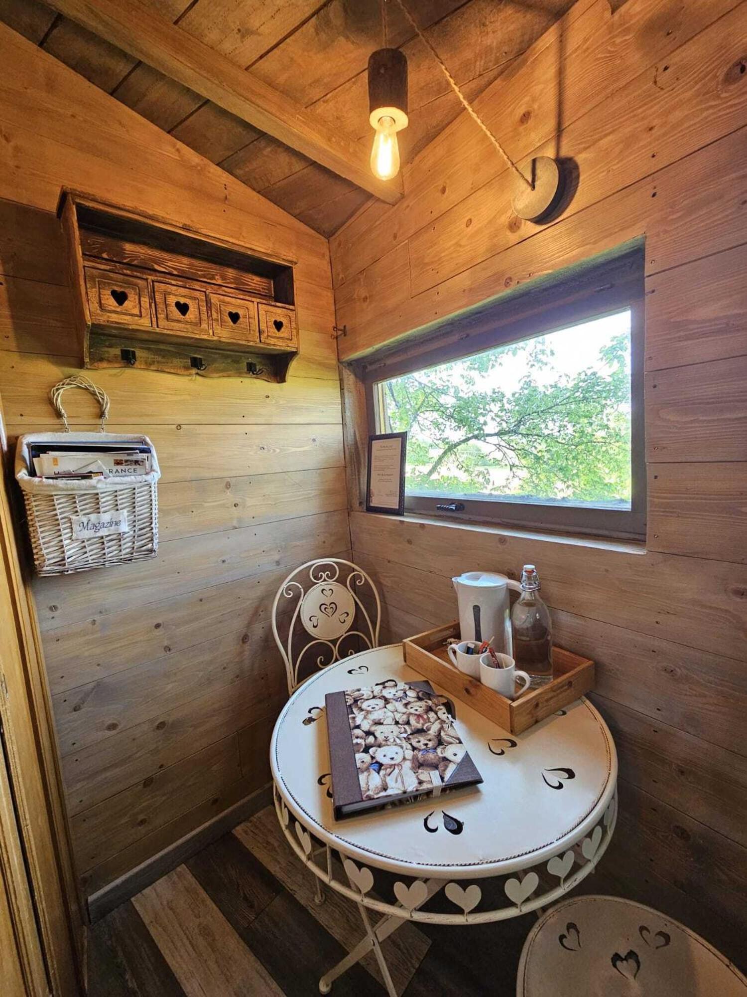 One-Bedroom Chalet - Photo 8