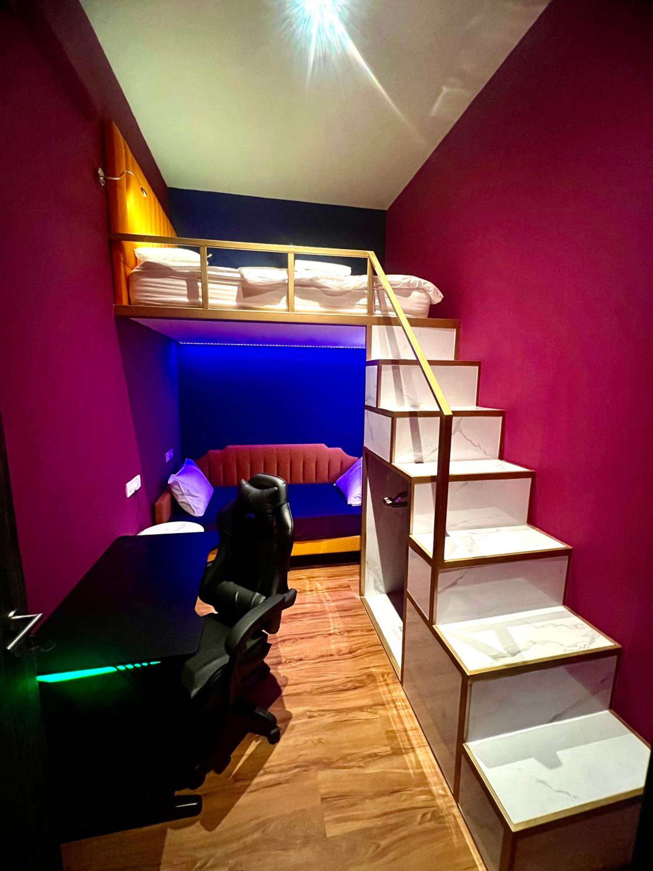 Double Room with Shared Bathroom photo 3