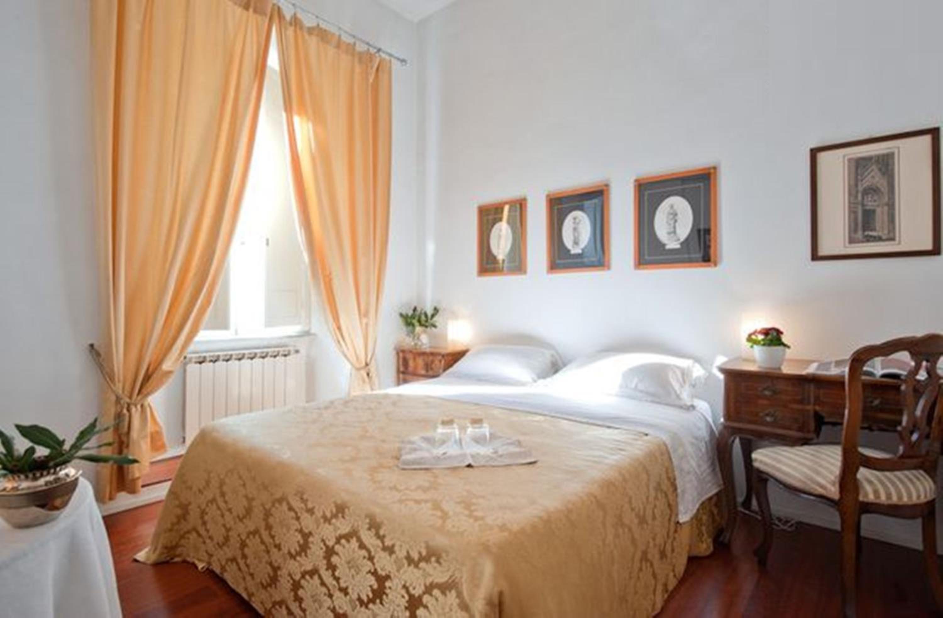 Double or Twin Room with Private Bathroom photo 1