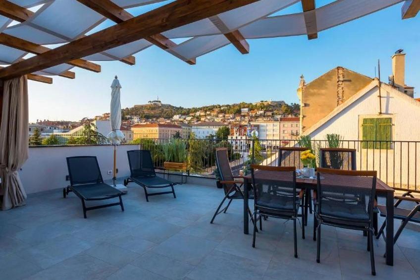 Apartment with Terrace