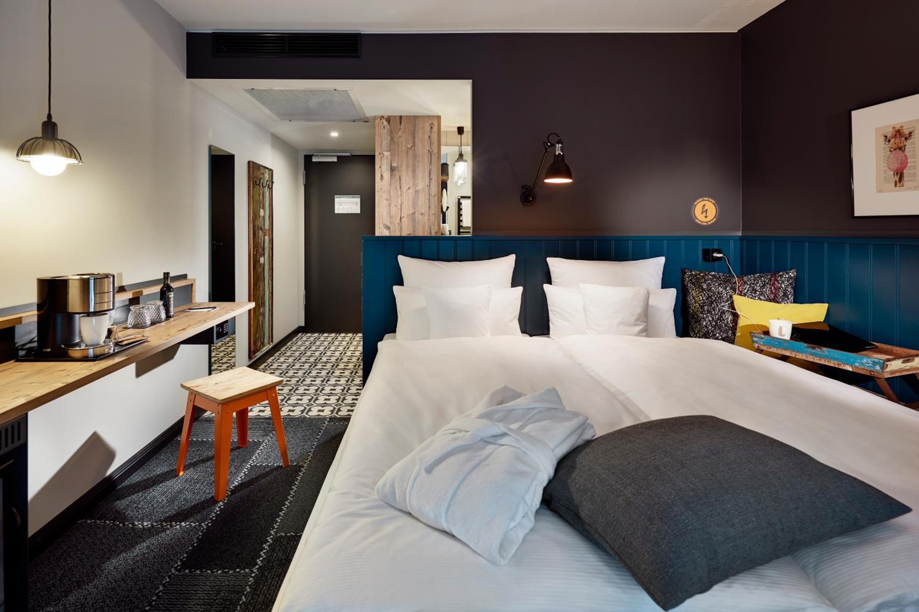 Deluxe King Room