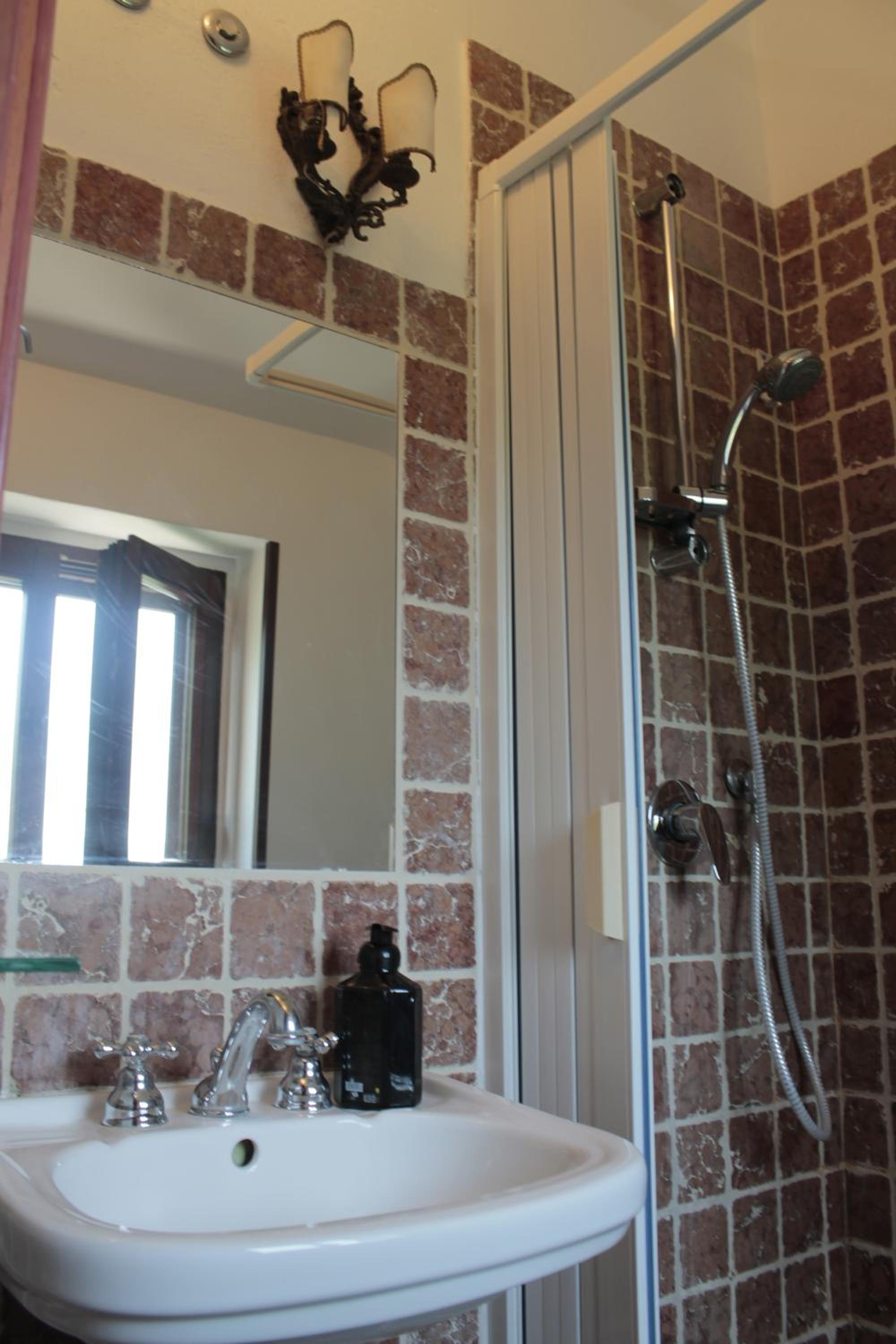 Triple Room (3 Adults) - Photo 14