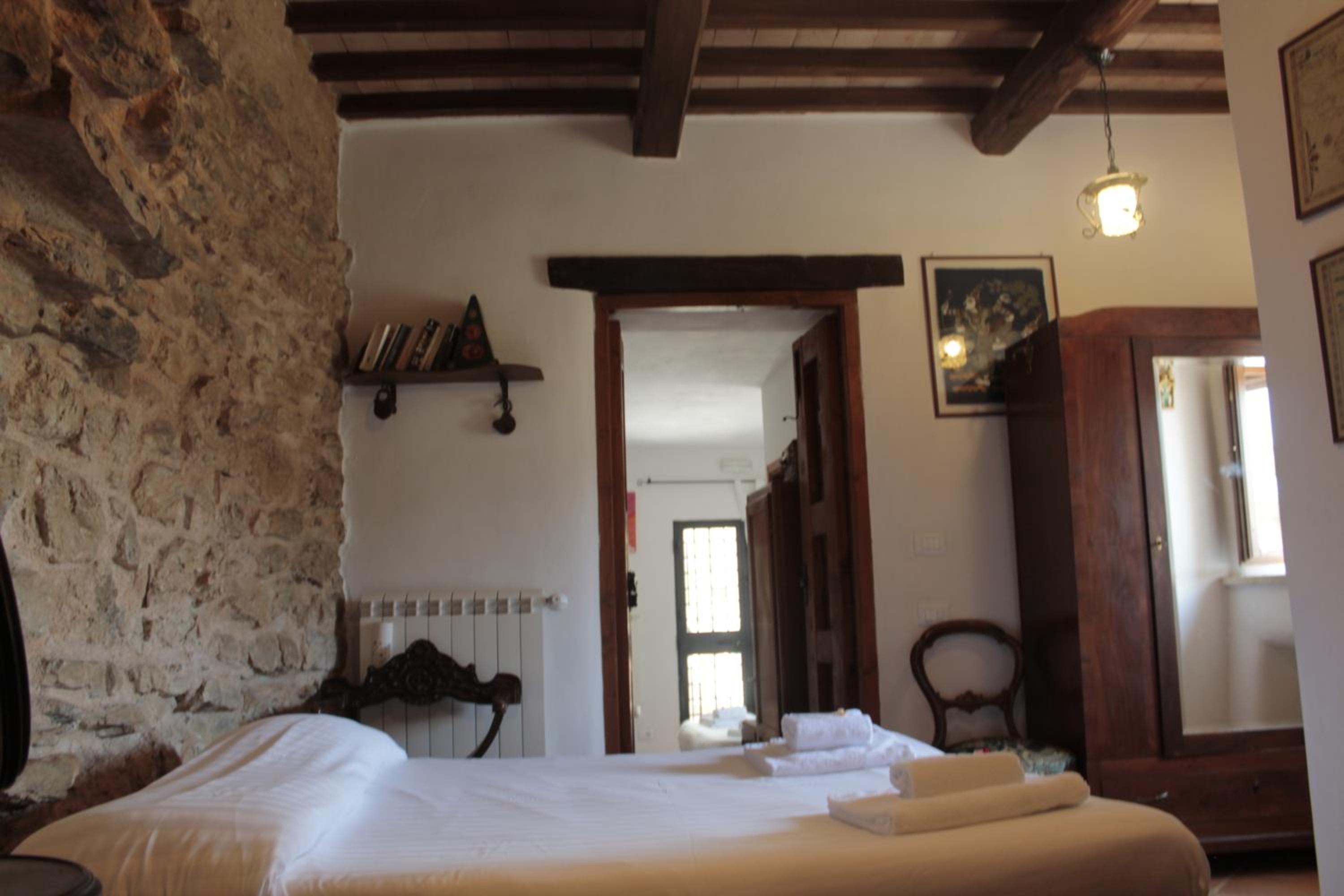 Two-Bedroom Apartment with Terrace - Photo 8