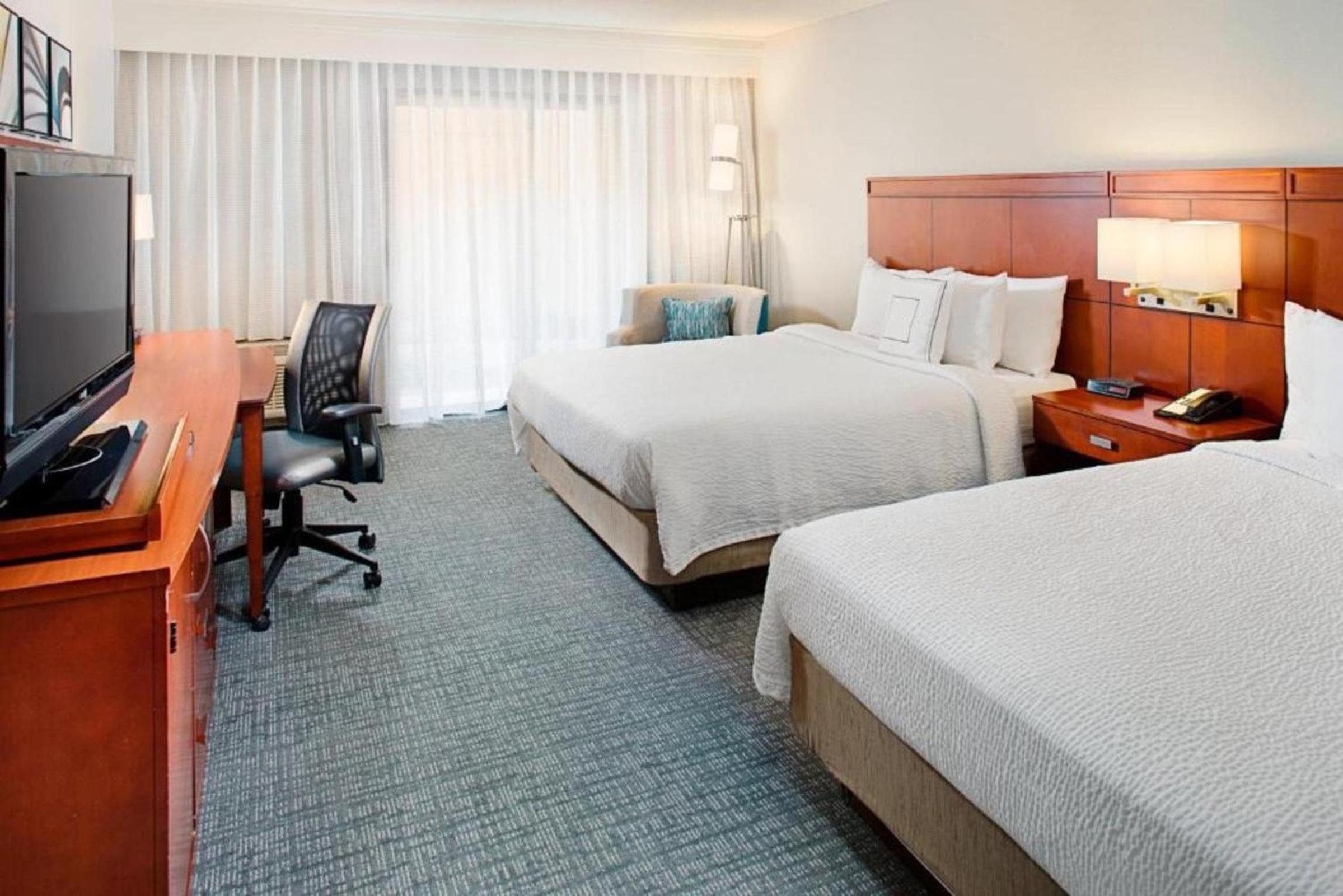 Queen Room with Two Queen Beds - Photo 1