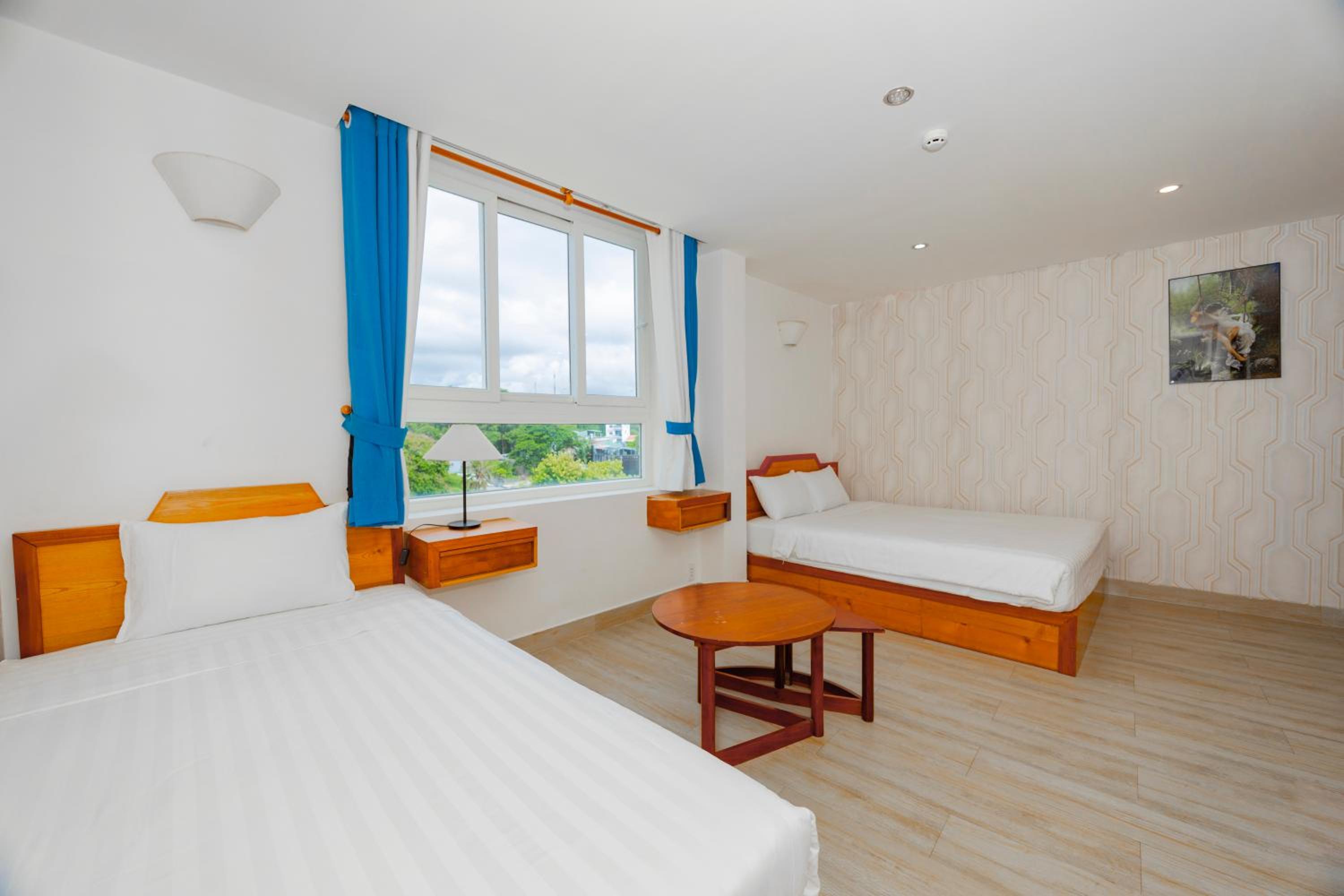 Triple Room With Mountain View