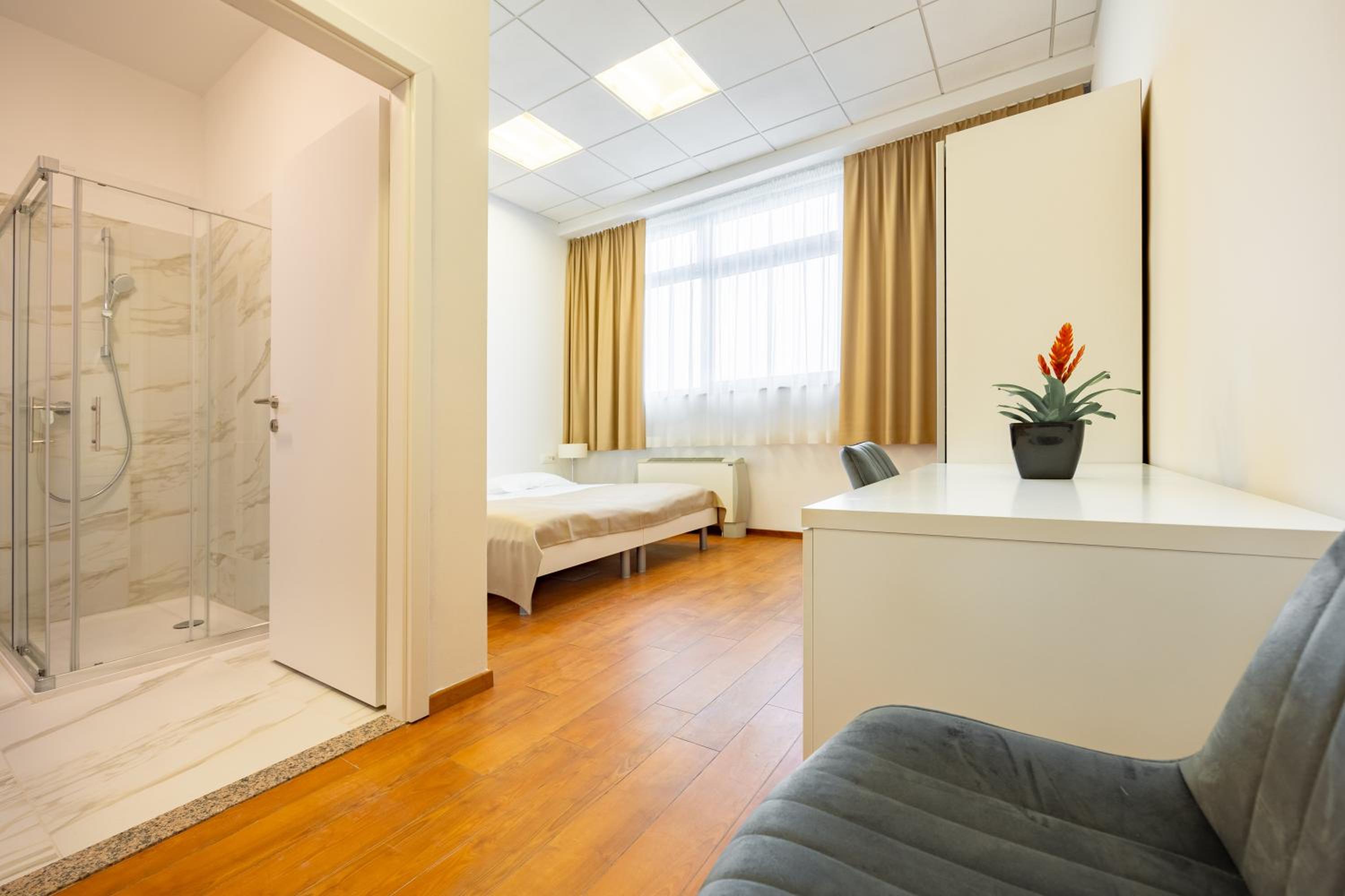 Standard Twin Room with Mountain View - Photo 25
