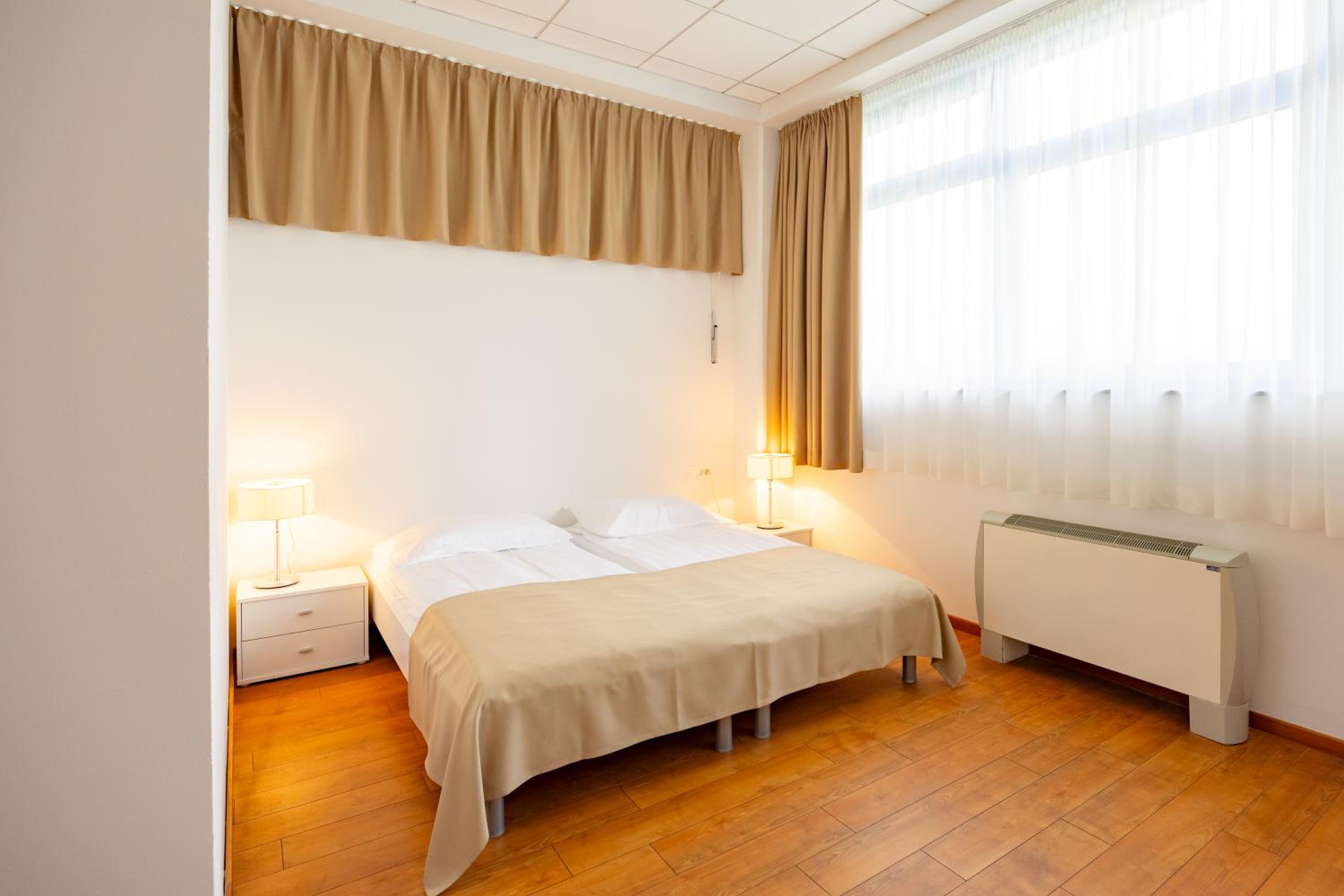 Standard Twin Room with Mountain View - Photo 1