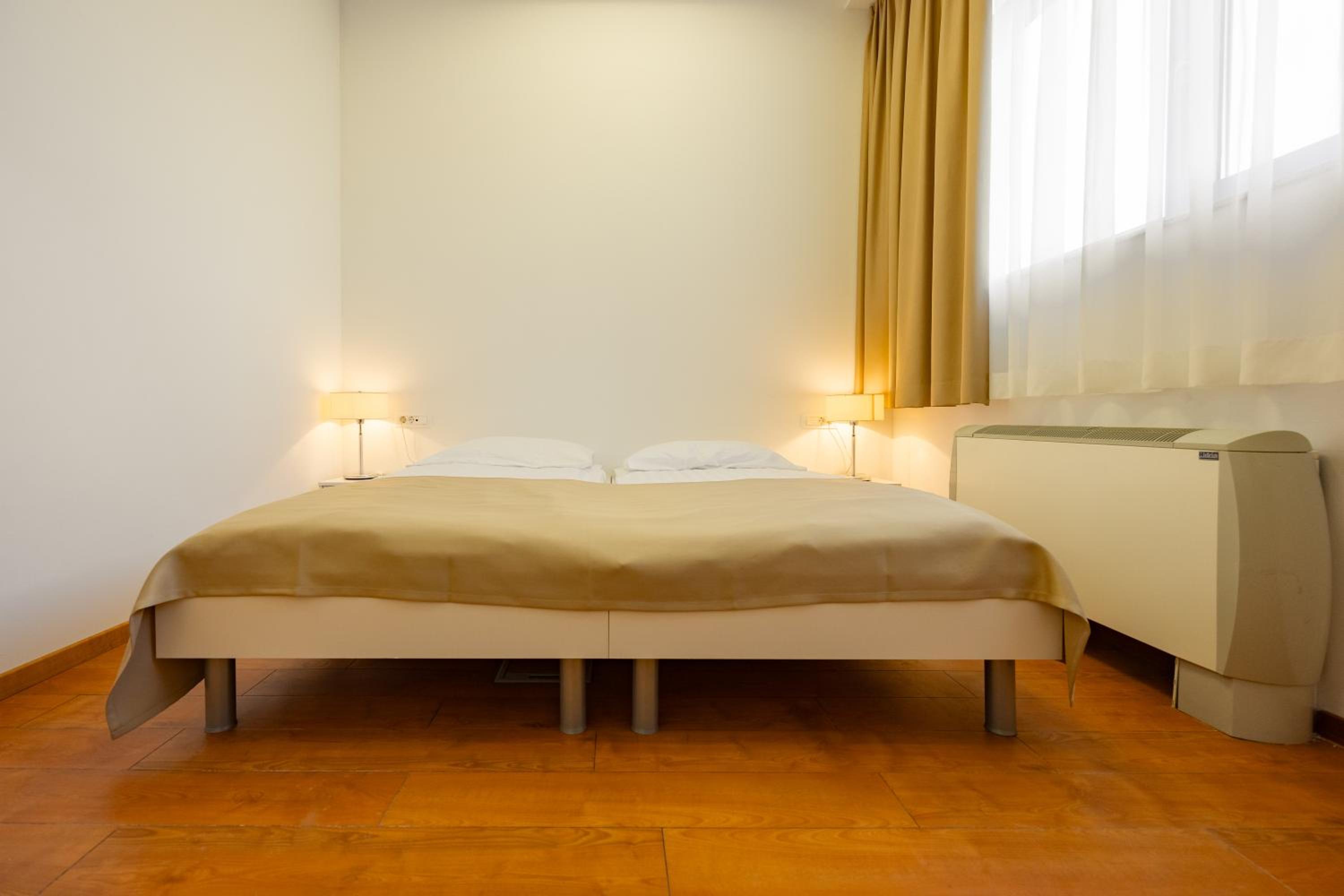 Standard Twin Room with Mountain View - Photo 29