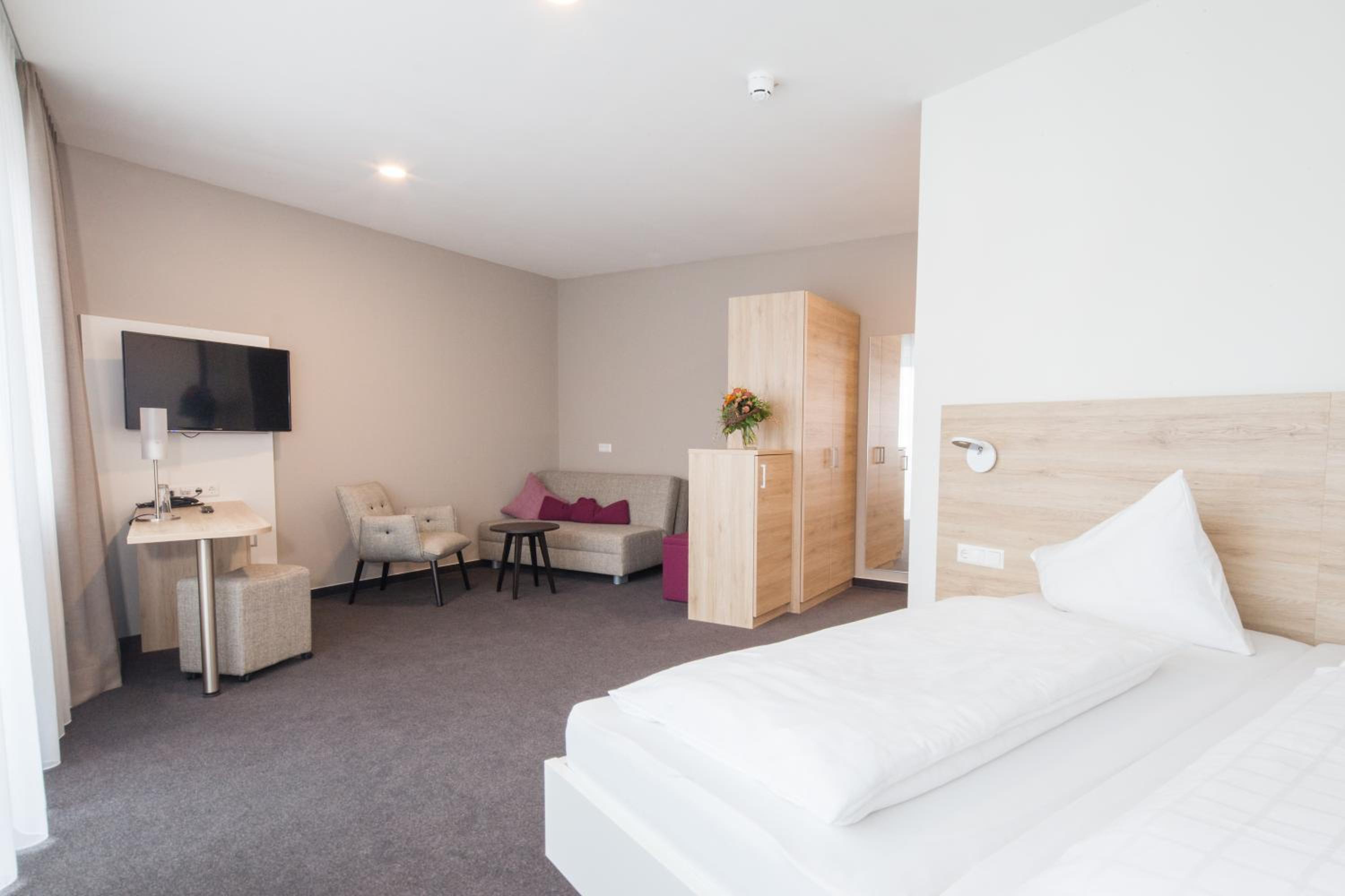 Standard Double Room - Photo 1