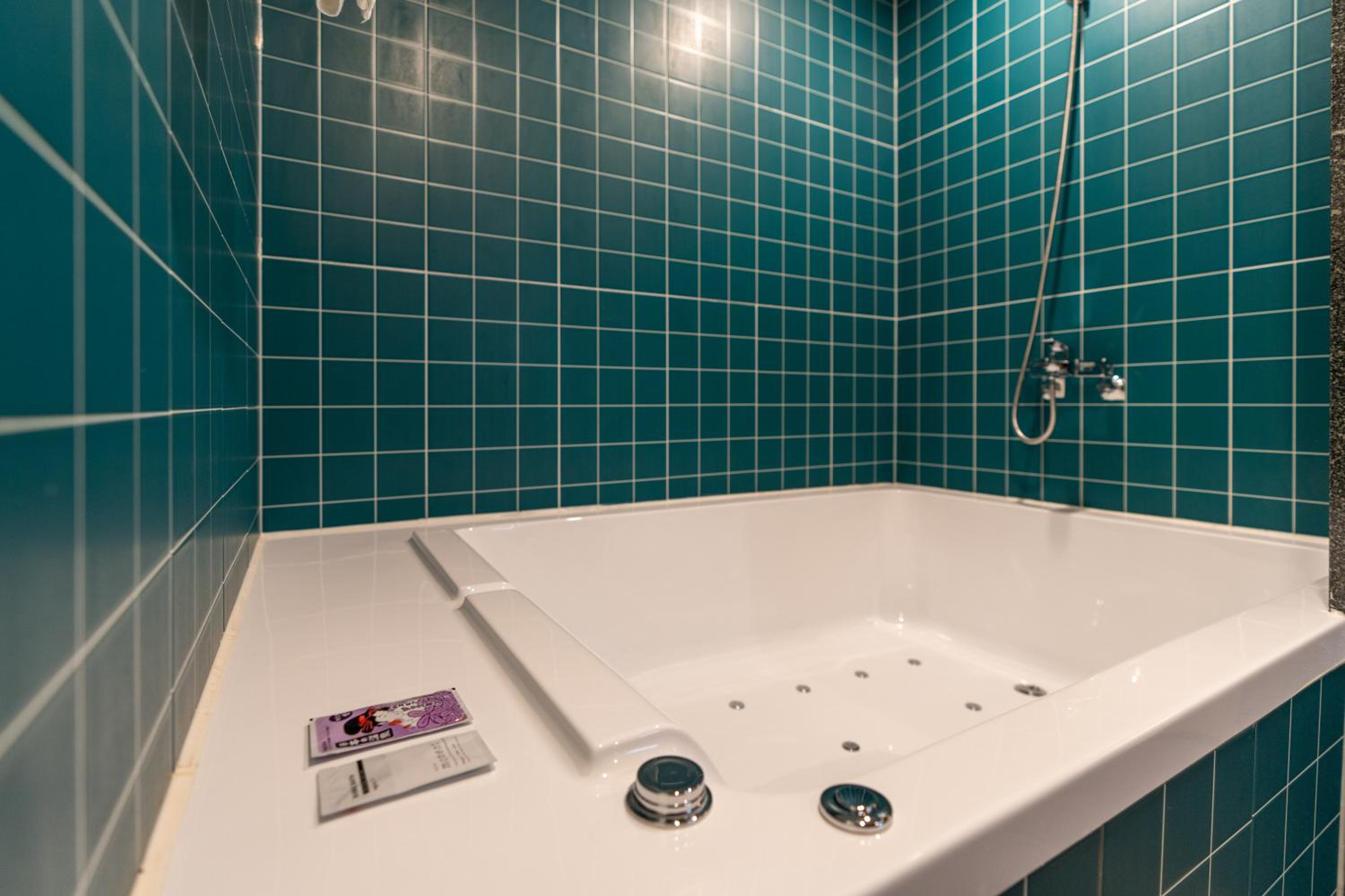 Suite - Photo 6