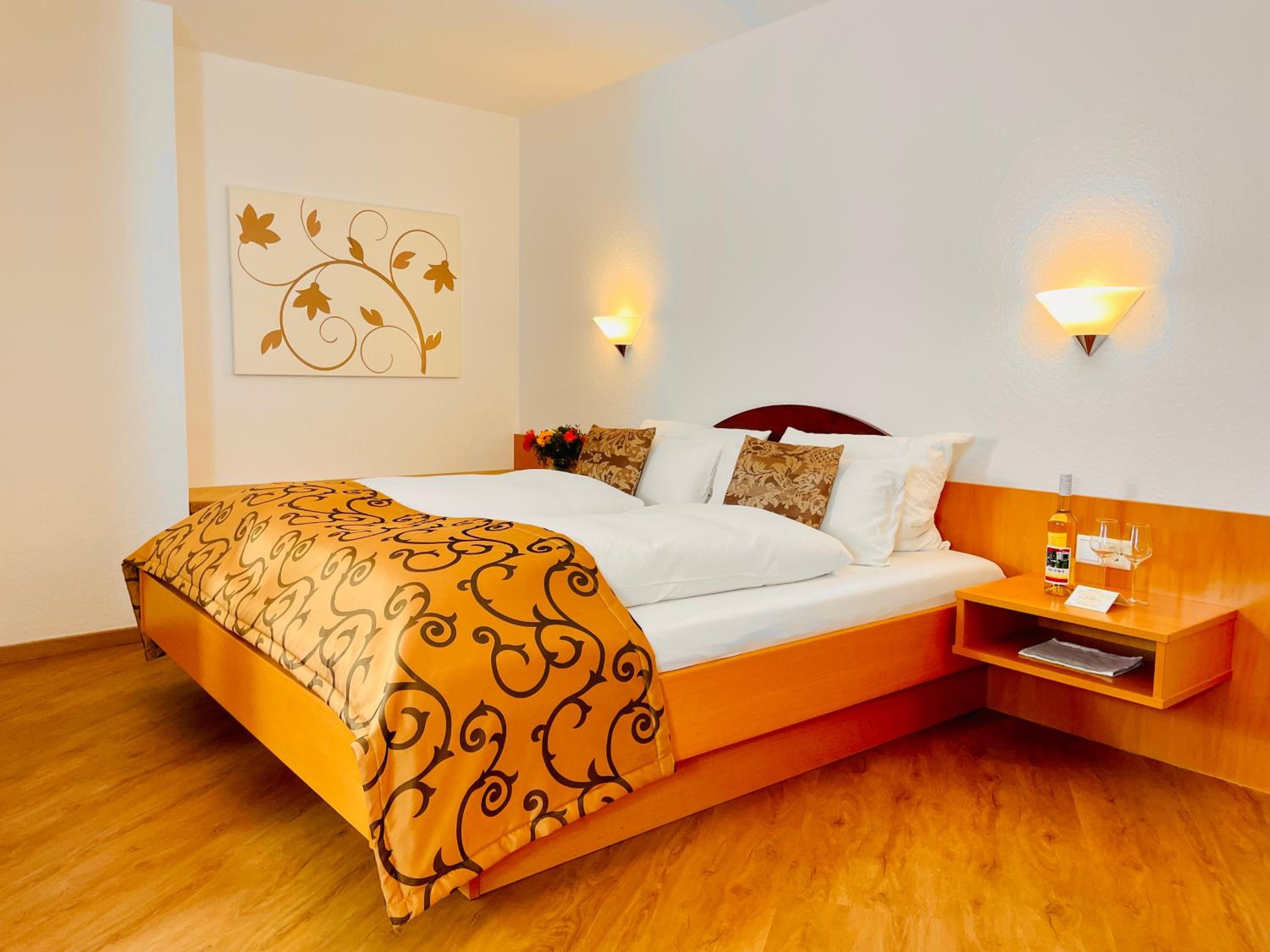 Studio Apartment - Photo 12