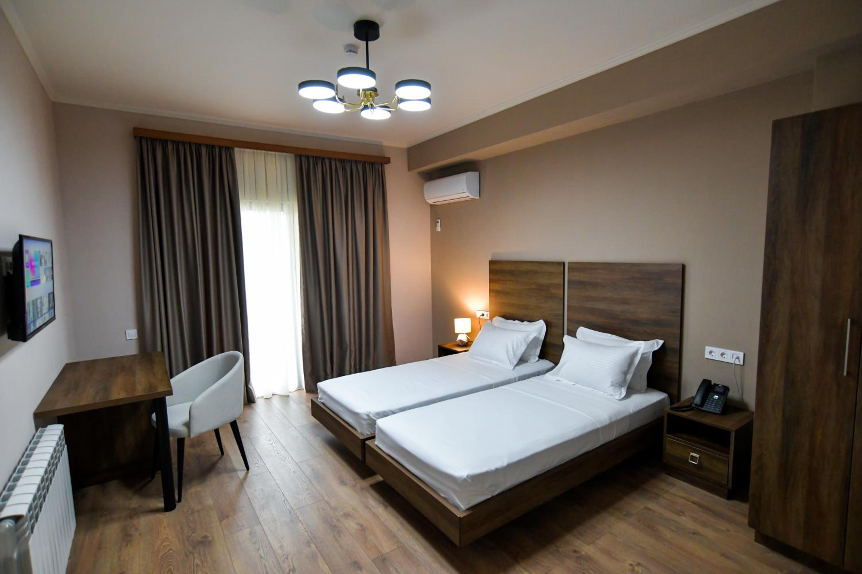 Standard Double or Twin Room photo 1