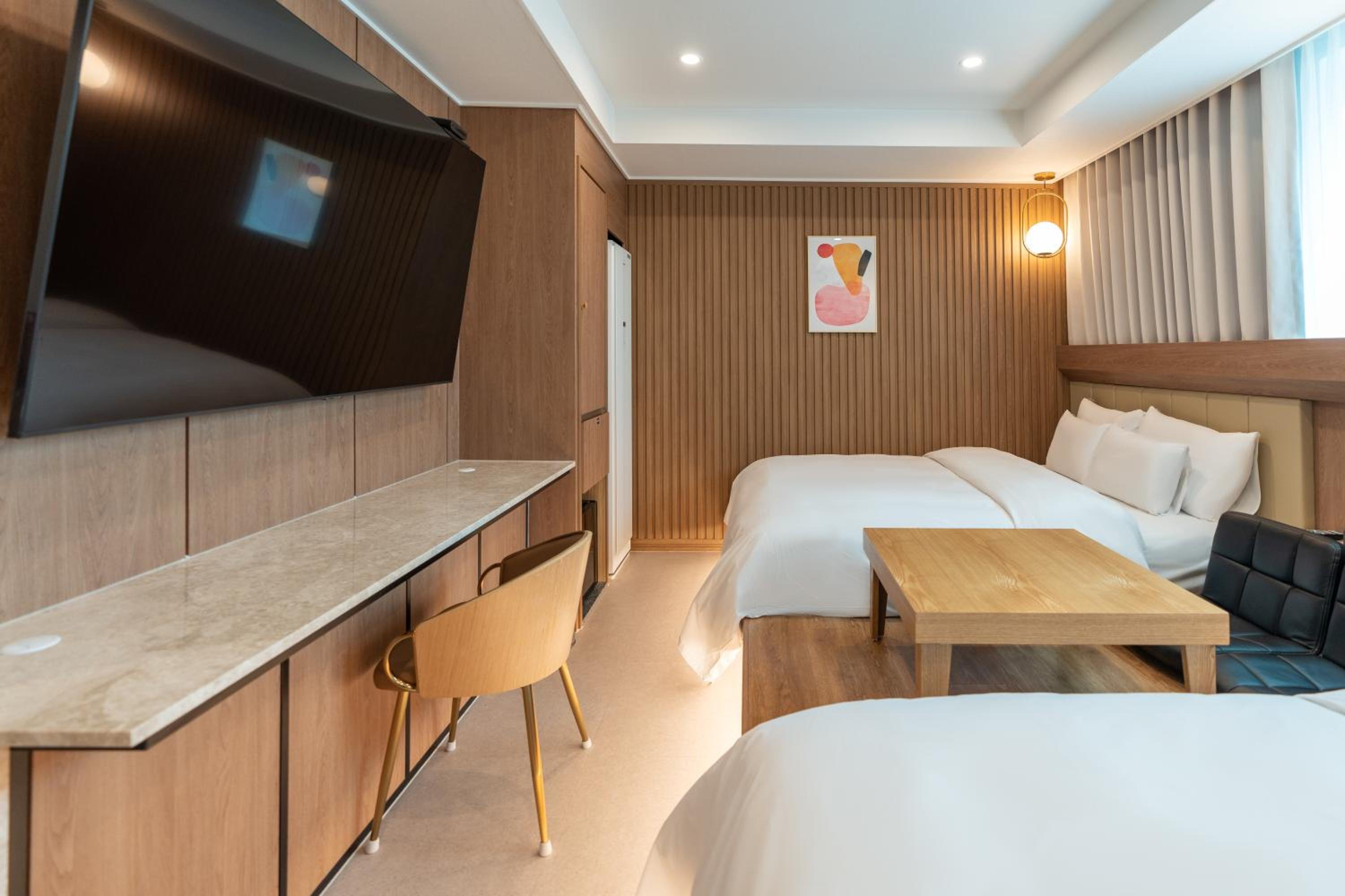 Family Suite - Photo 7