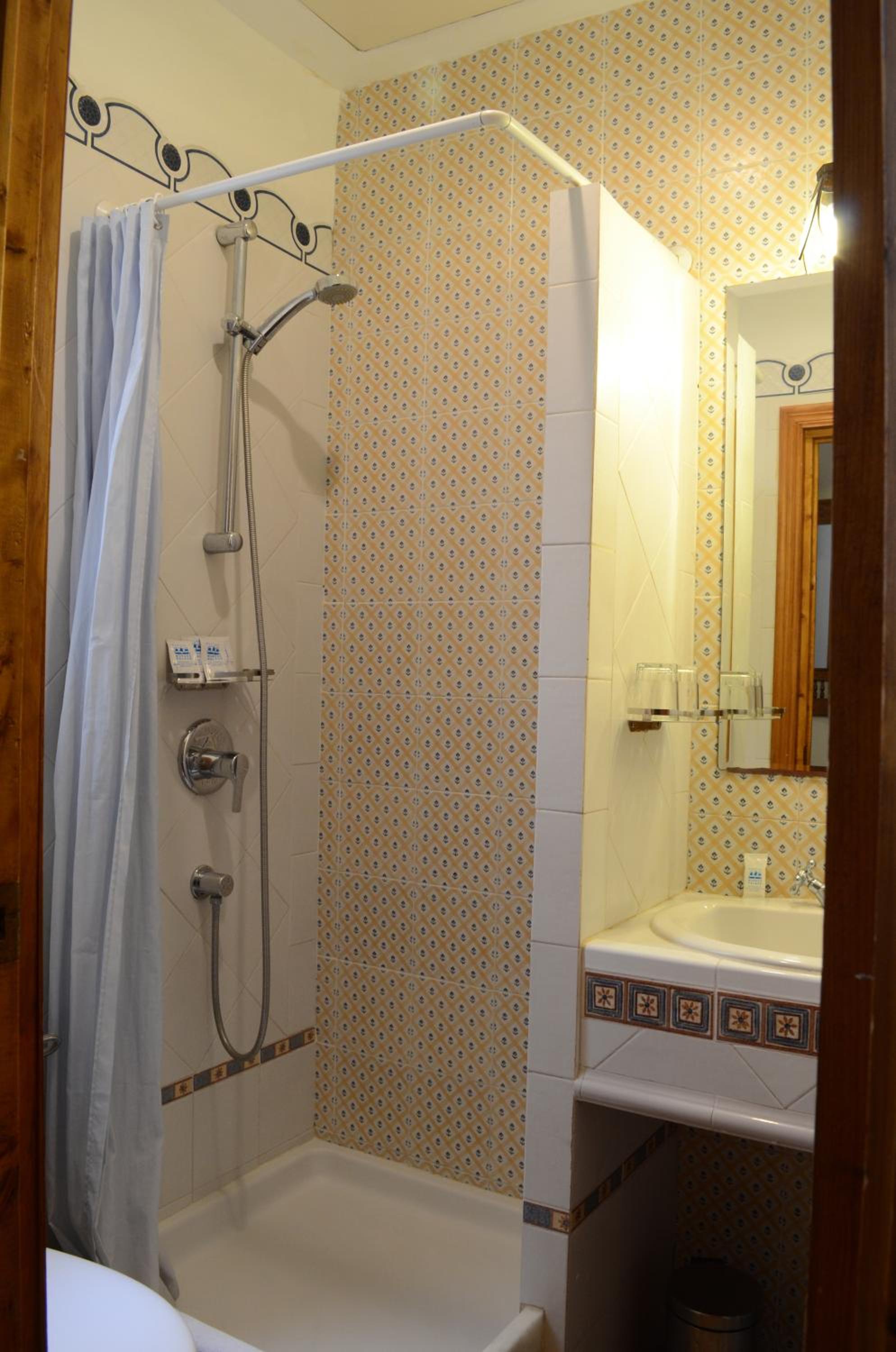 Double or Twin Room photo 2