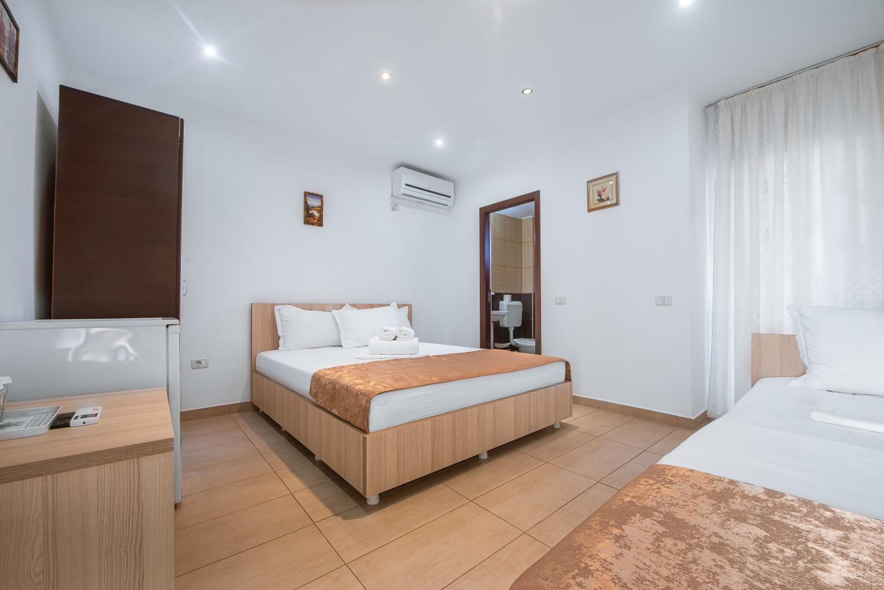 Standard Double Room with Balcony photo 3