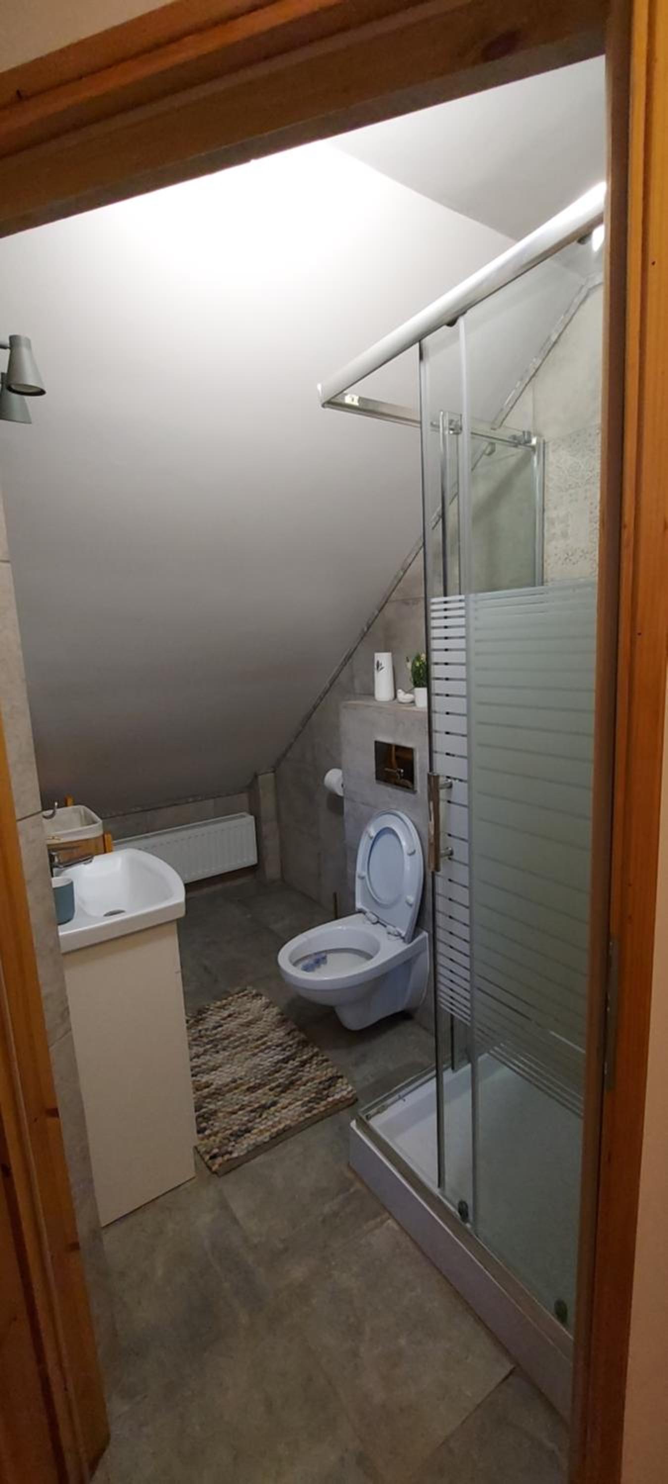 Large Double Room - Photo 5