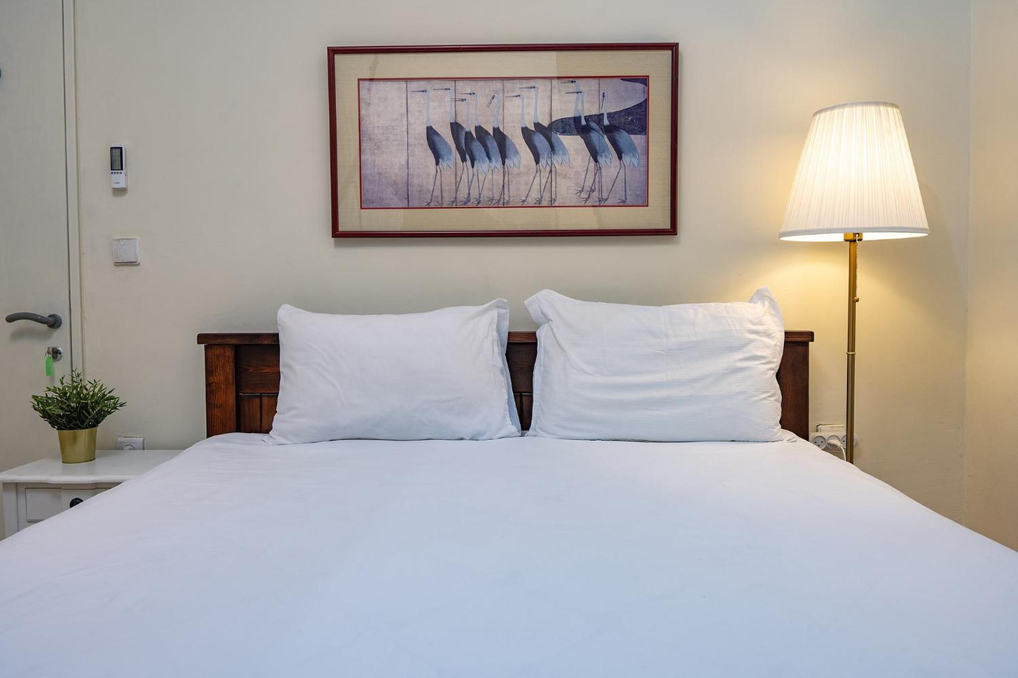 2 Bedroom Family Suite with Balcony  photo 2