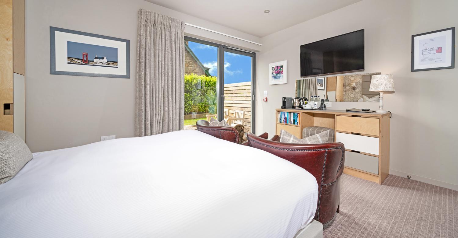 Double Room with Patio photo 3