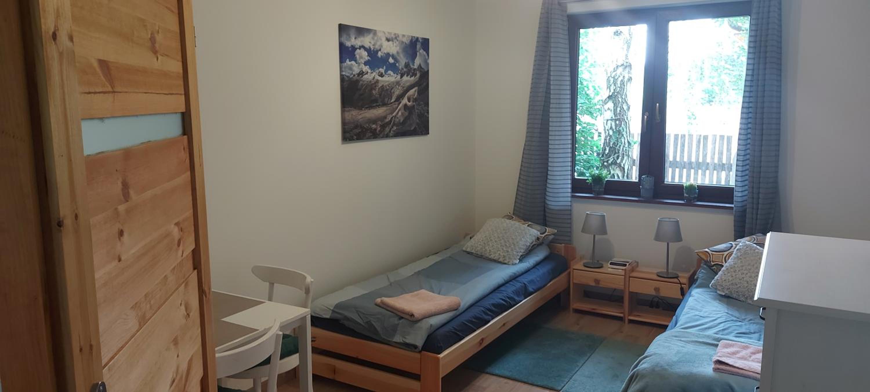 Deluxe Double Room with Shower - Photo 6